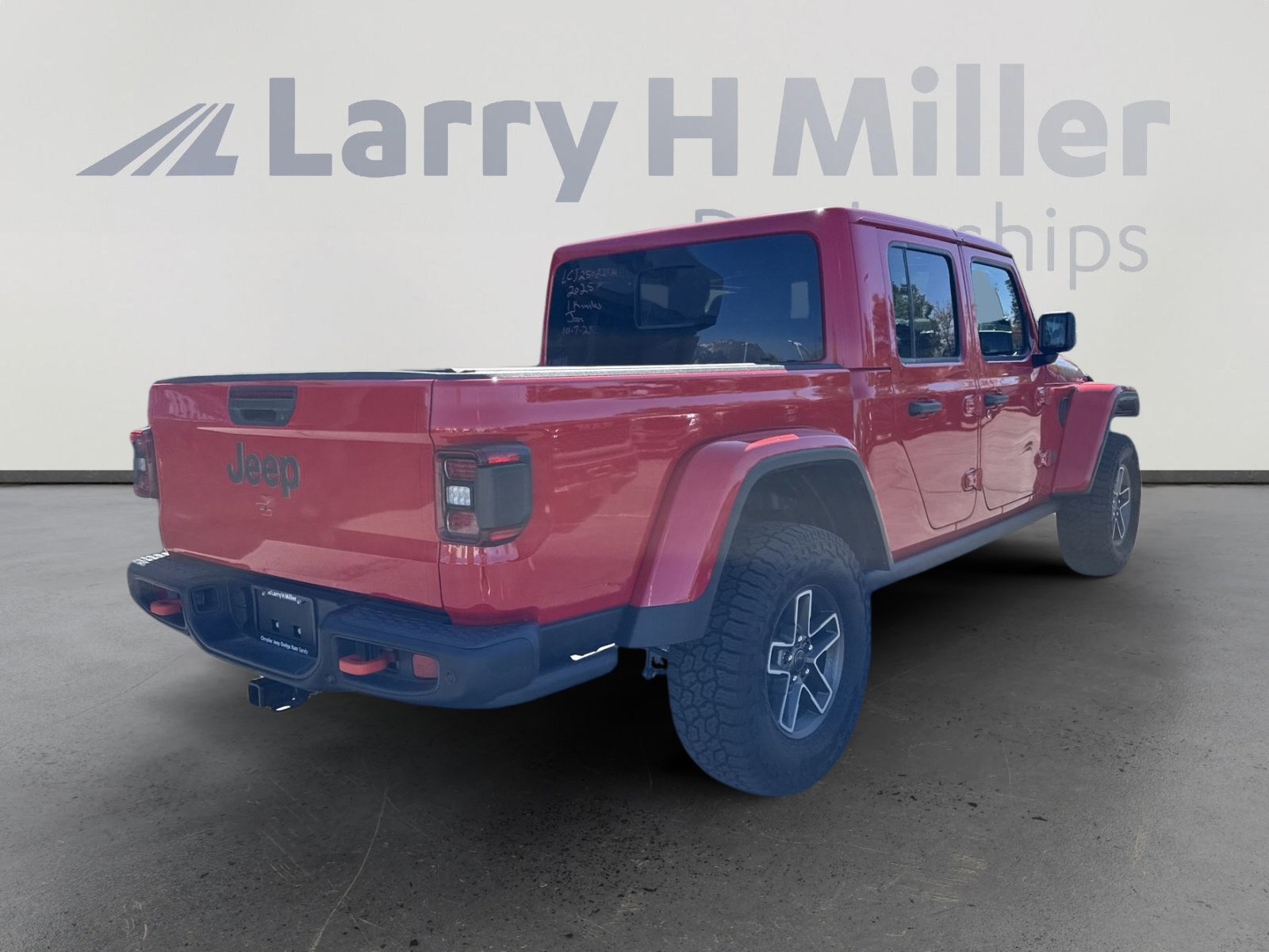 2025 Jeep Gladiator Mojave photo 2