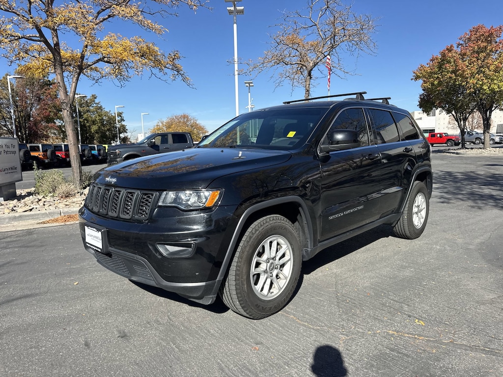Used 2019 Jeep Grand Cherokee Laredo E SUV