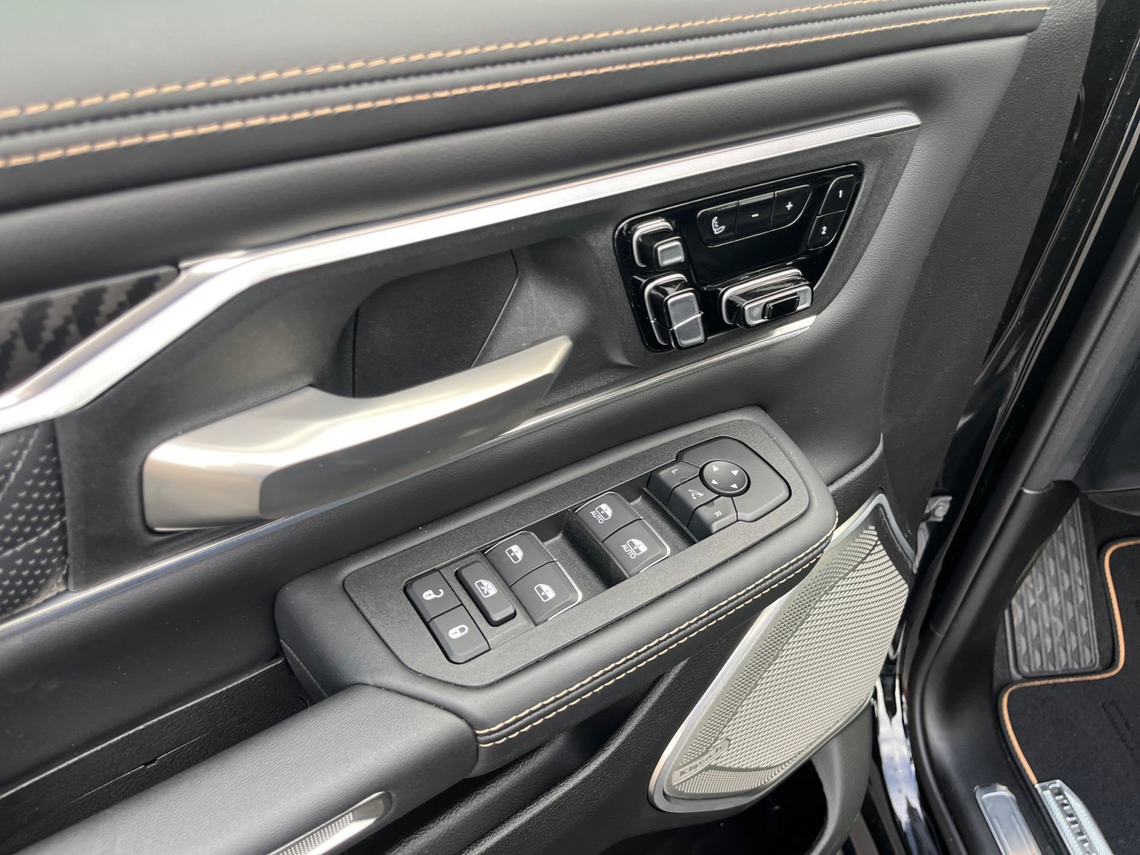 2026 RAM 1500 Tungsten - Photo 14