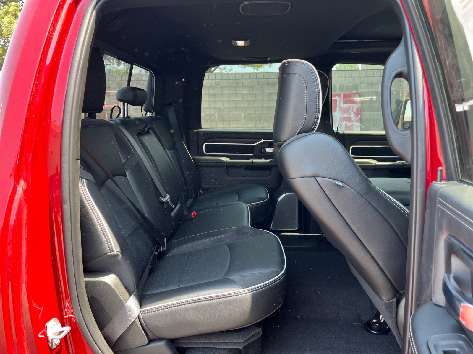 2026 RAM 3500 Laramie - Photo 26