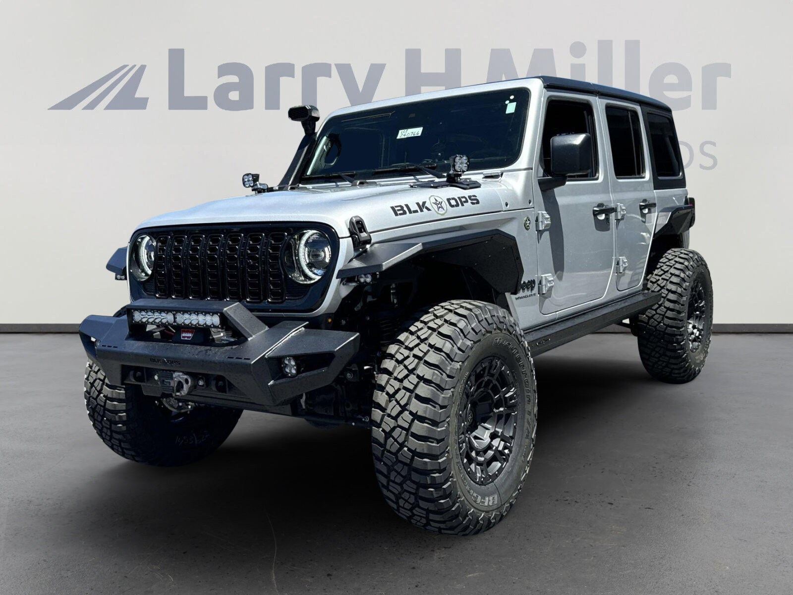 2024 Jeep Wrangler Willys Sport photo 4