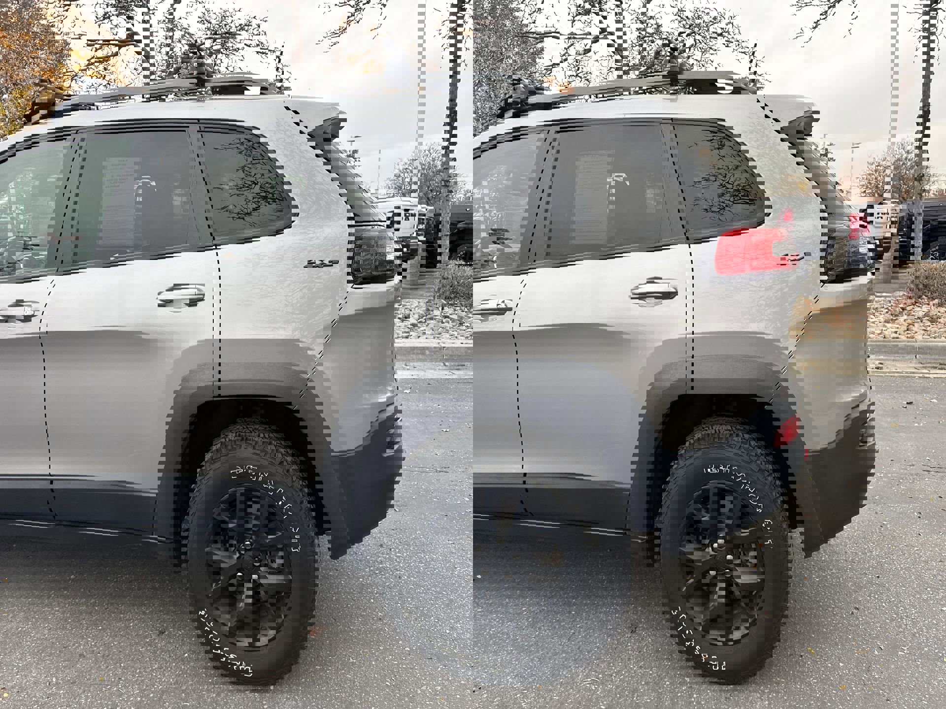 2016 Jeep Cherokee Trailhawk photo 4