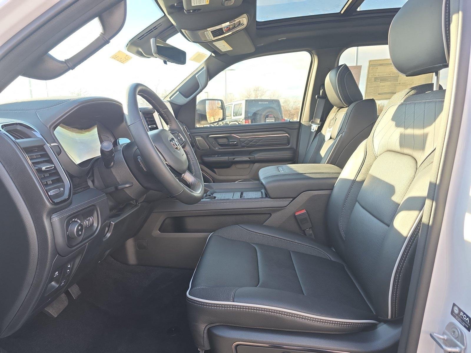 2026 RAM 1500 Limited - Photo 14