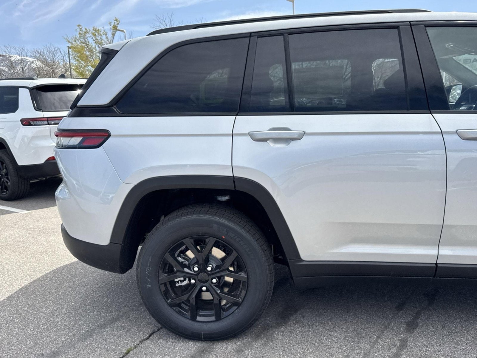 2025 Jeep Grand Cherokee Altitude - Photo 14