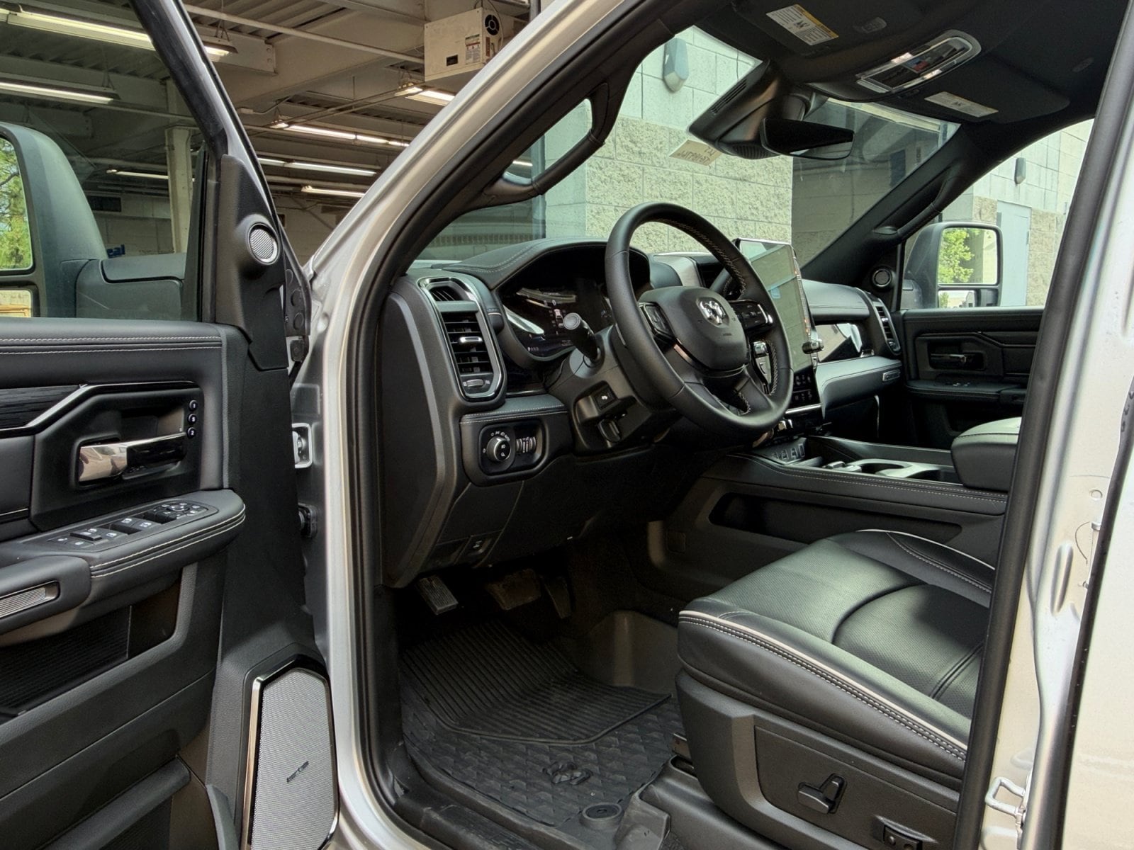 2026 RAM 2500 Rebel - Photo 10