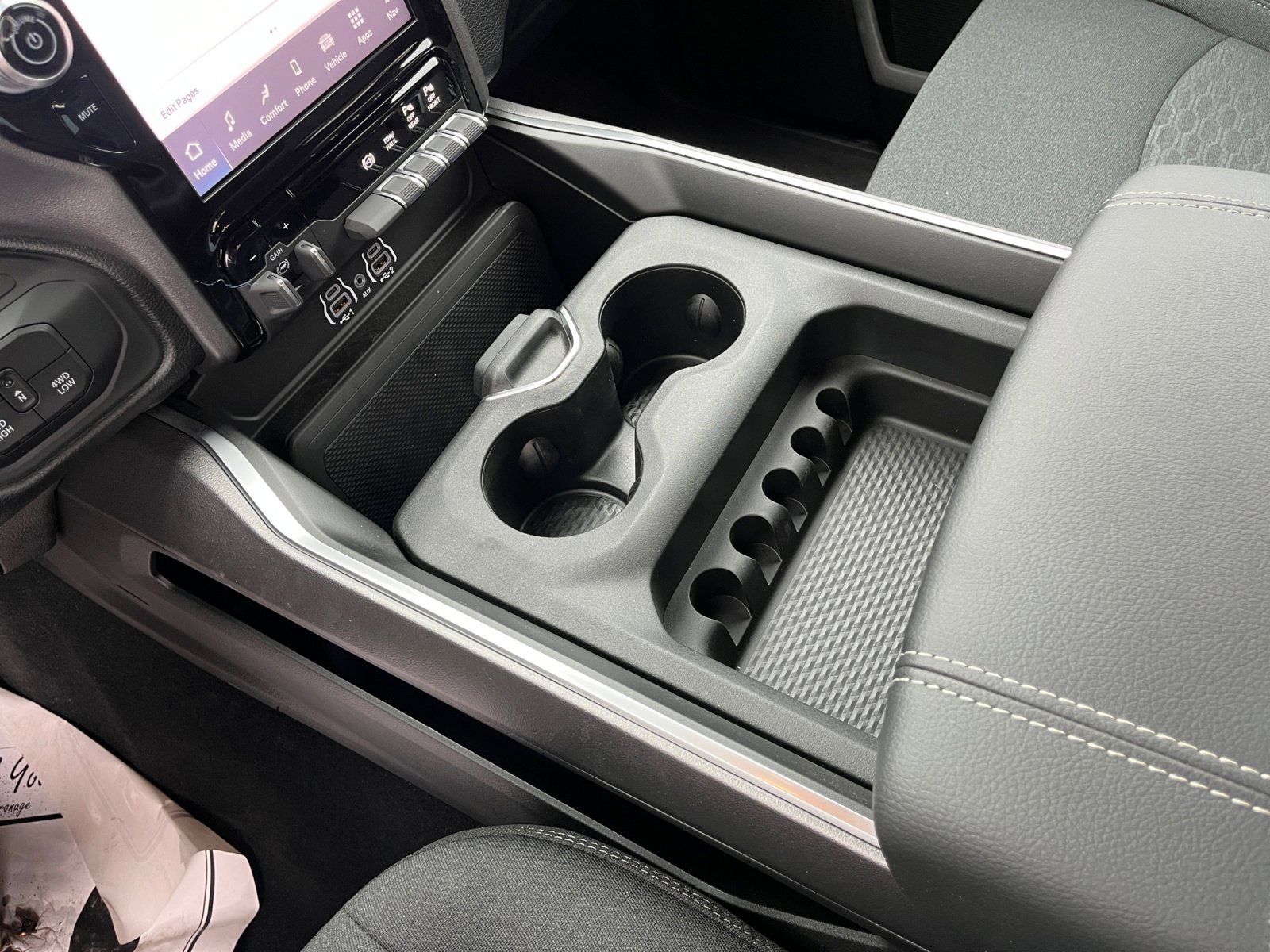 2025 RAM 2500 Big Horn - Photo 24