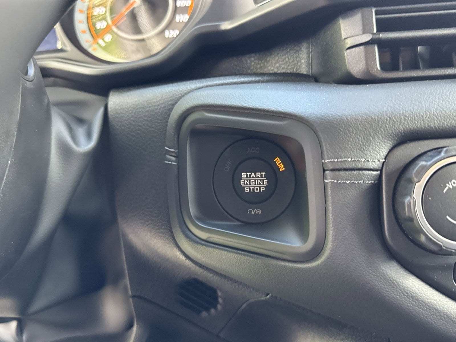 2025 Jeep Wrangler 4-Door Rubicon - Photo 22