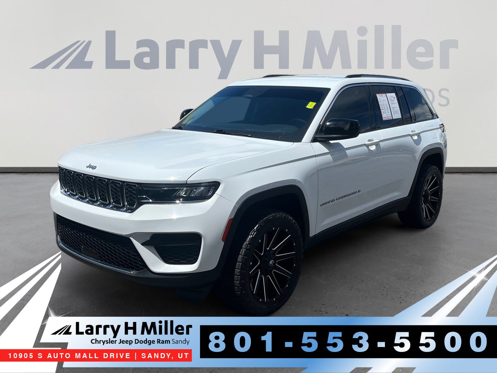 2022 Jeep Grand Cherokee Laredo 4x4's photo