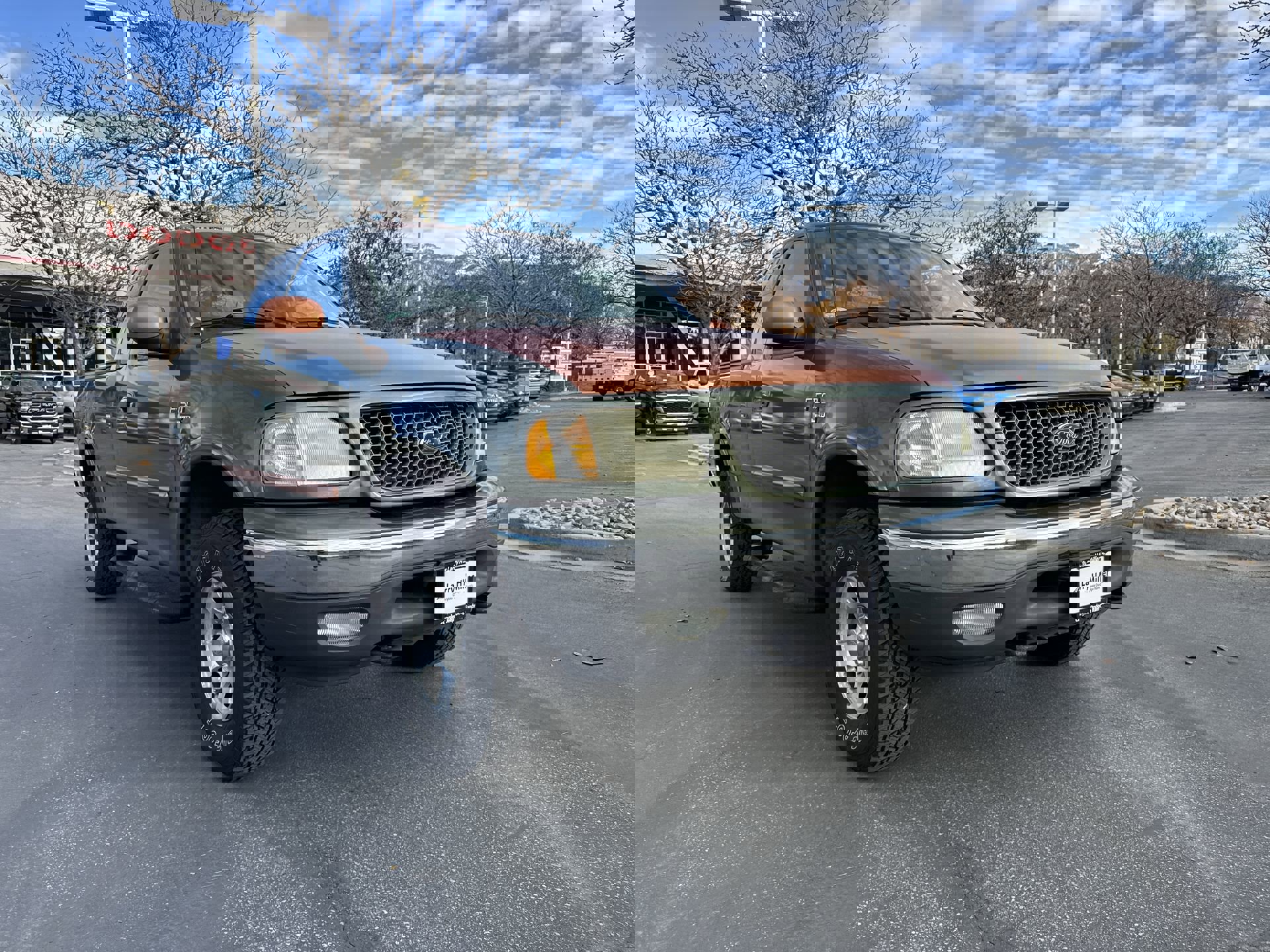 2002 Ford F-150 Lariat photo 2