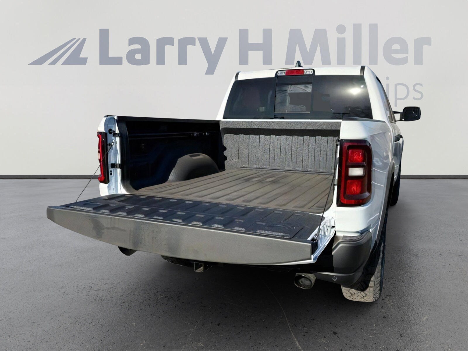 2024 Ram 3500 Tradesman photo 3