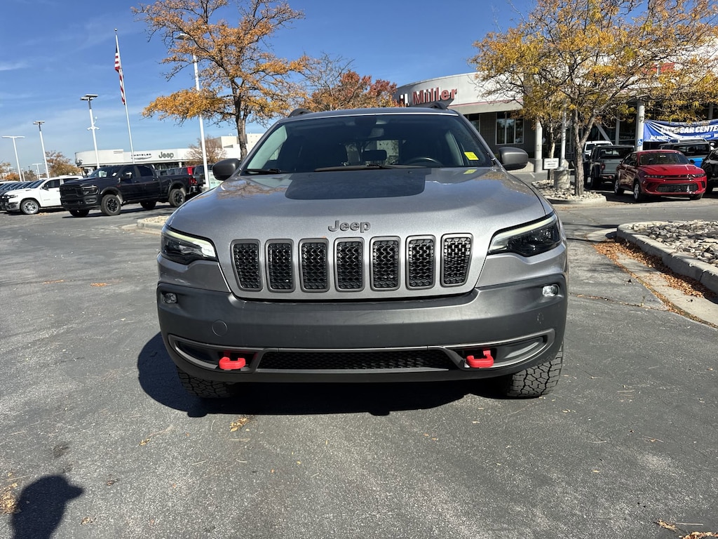 Used 2019 Jeep Cherokee Trailhawk SUV