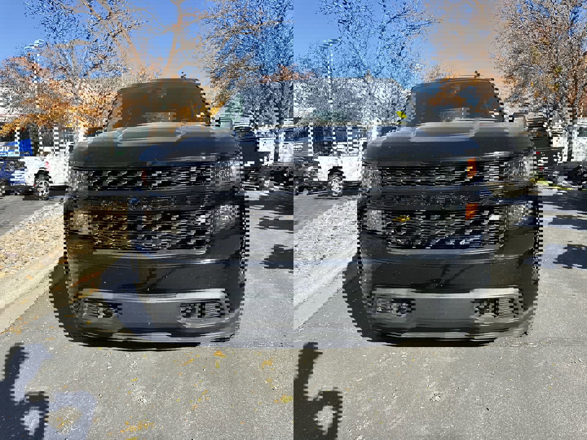 2020 Chevrolet Silverado 1500 Custom photo 2