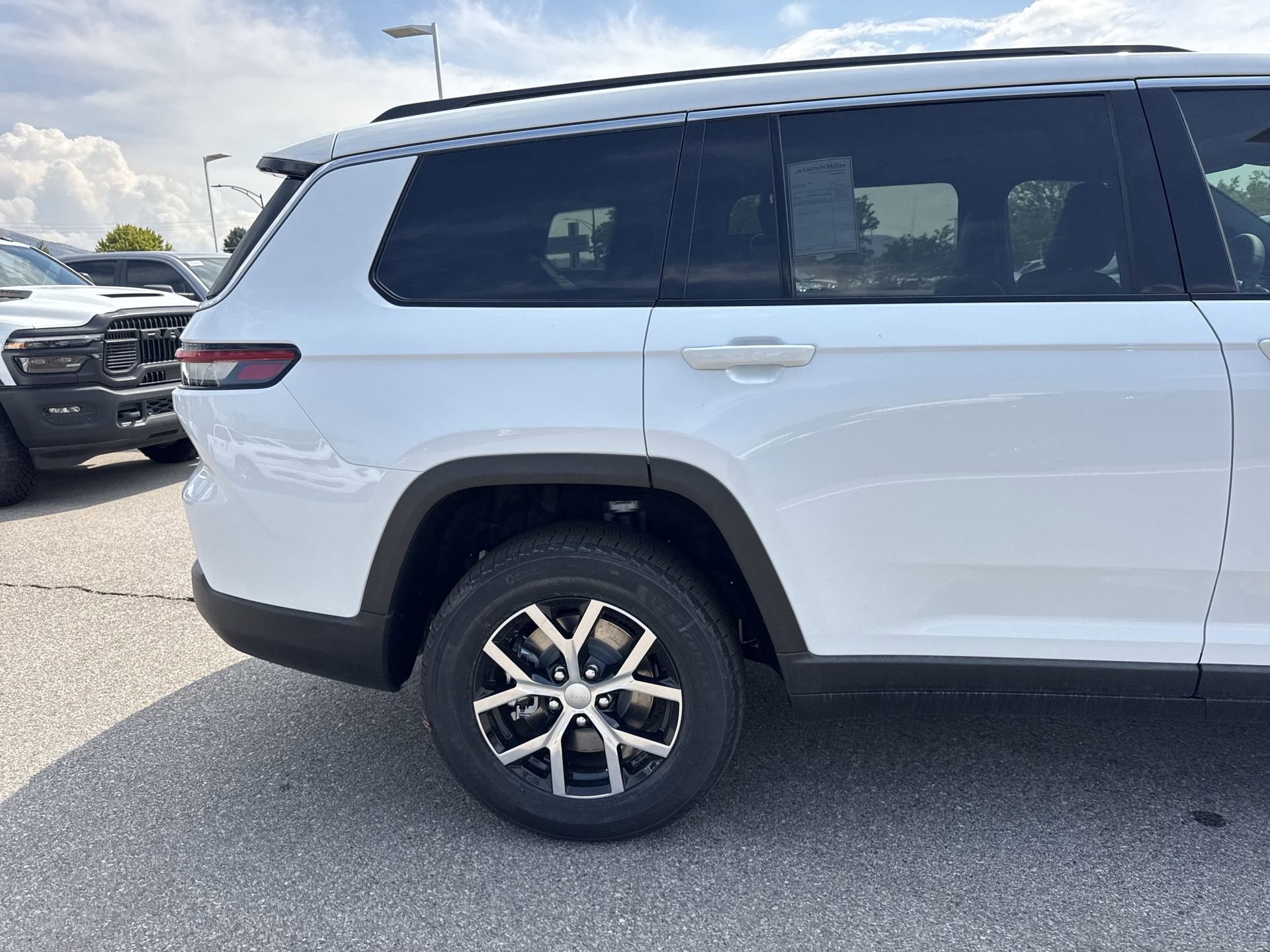 2025 Jeep Grand Cherokee L Limited - Photo 13
