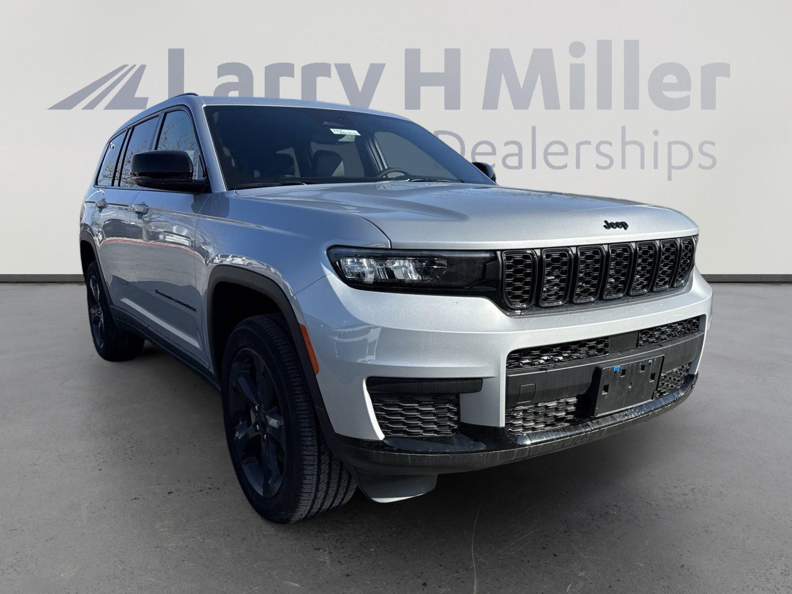 2024 Jeep Grand Cherokee Altitude X photo 2