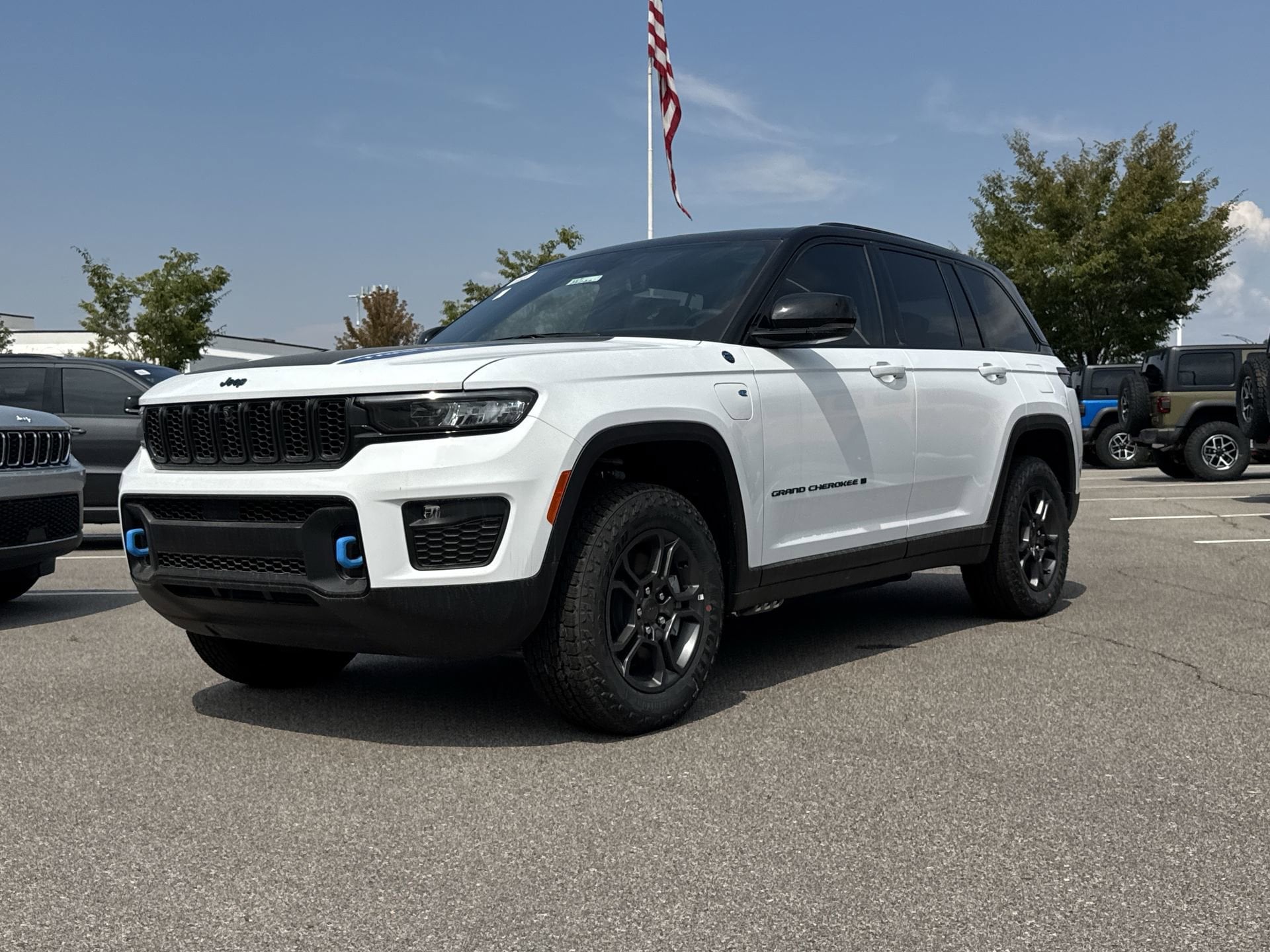 2025 Jeep Grand Cherokee Trailhawk 4xe's photo