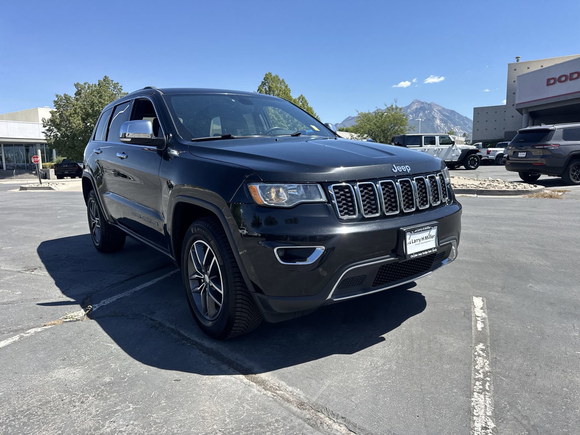 Used 2018 Jeep Grand Cherokee Limited with VIN 1C4RJFBG9JC281023 for sale in Riverdale, UT