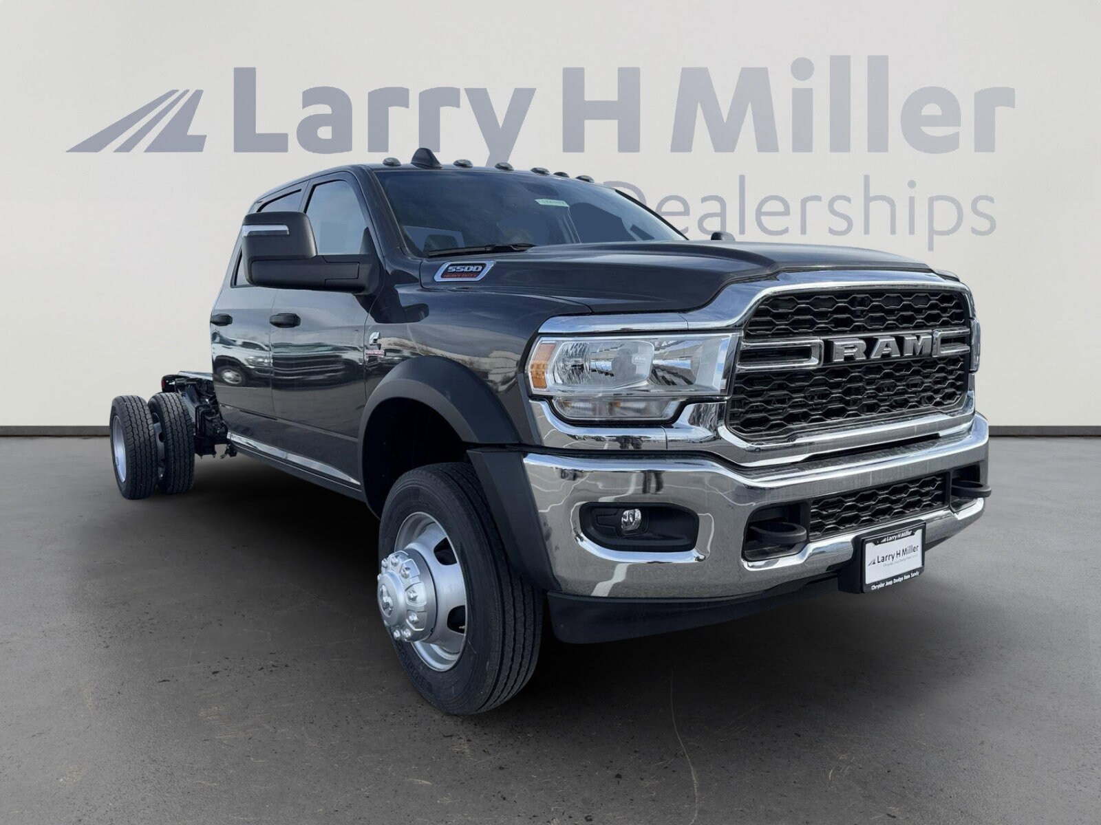 2024 Ram 5500 Tradesman photo 2