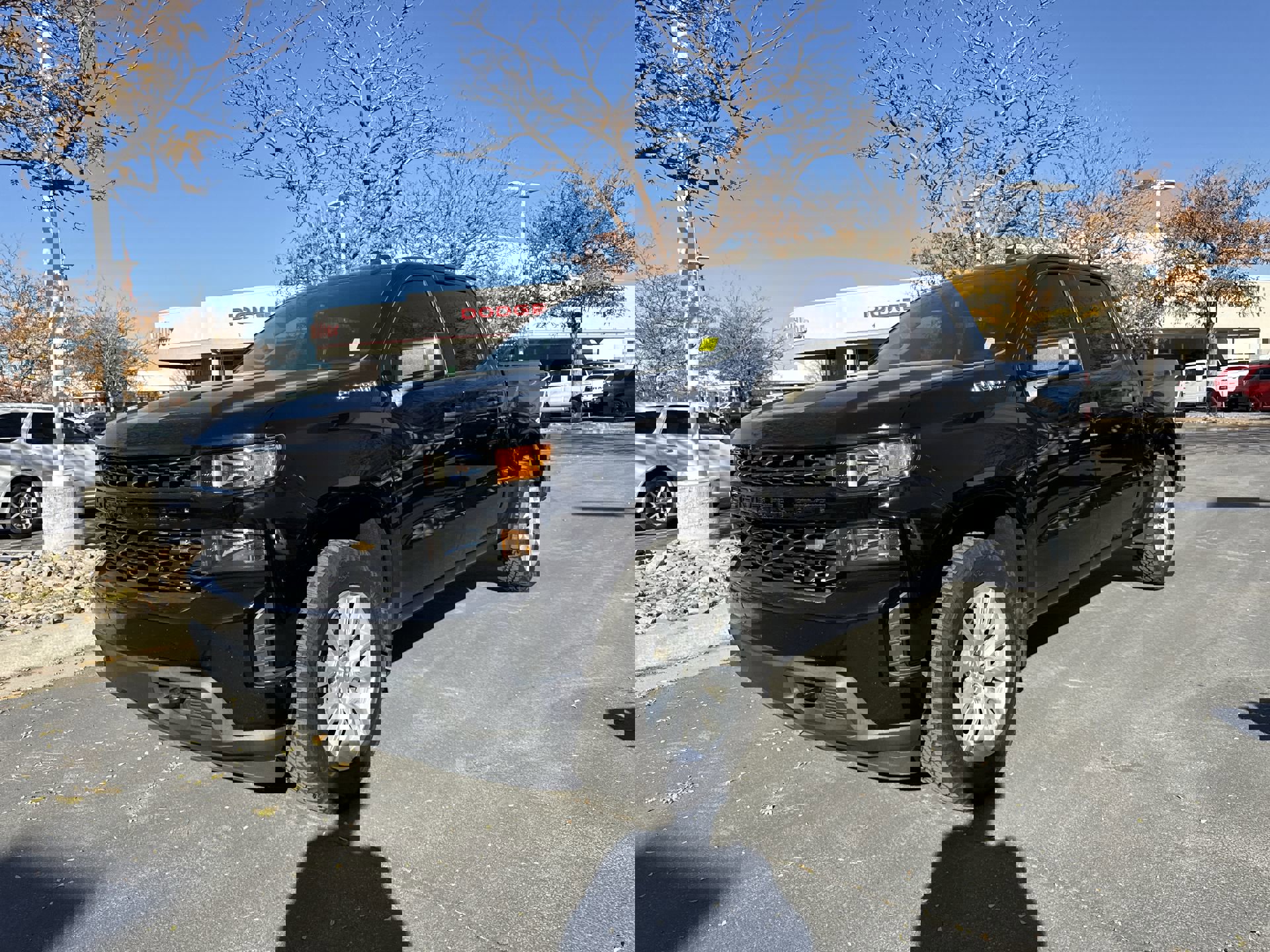 2020 Chevrolet Silverado 1500 Custom photo 3