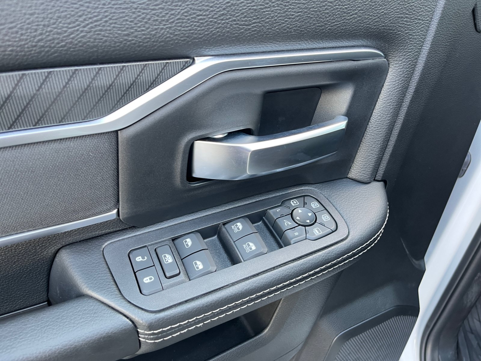 2026 RAM 2500 Big Horn - Photo 14