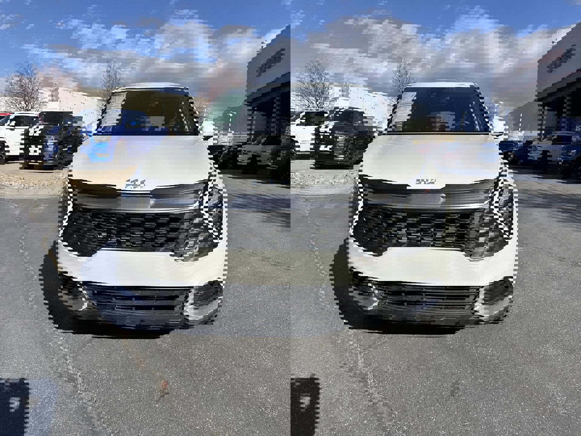 2023 Kia Sportage LX photo 2