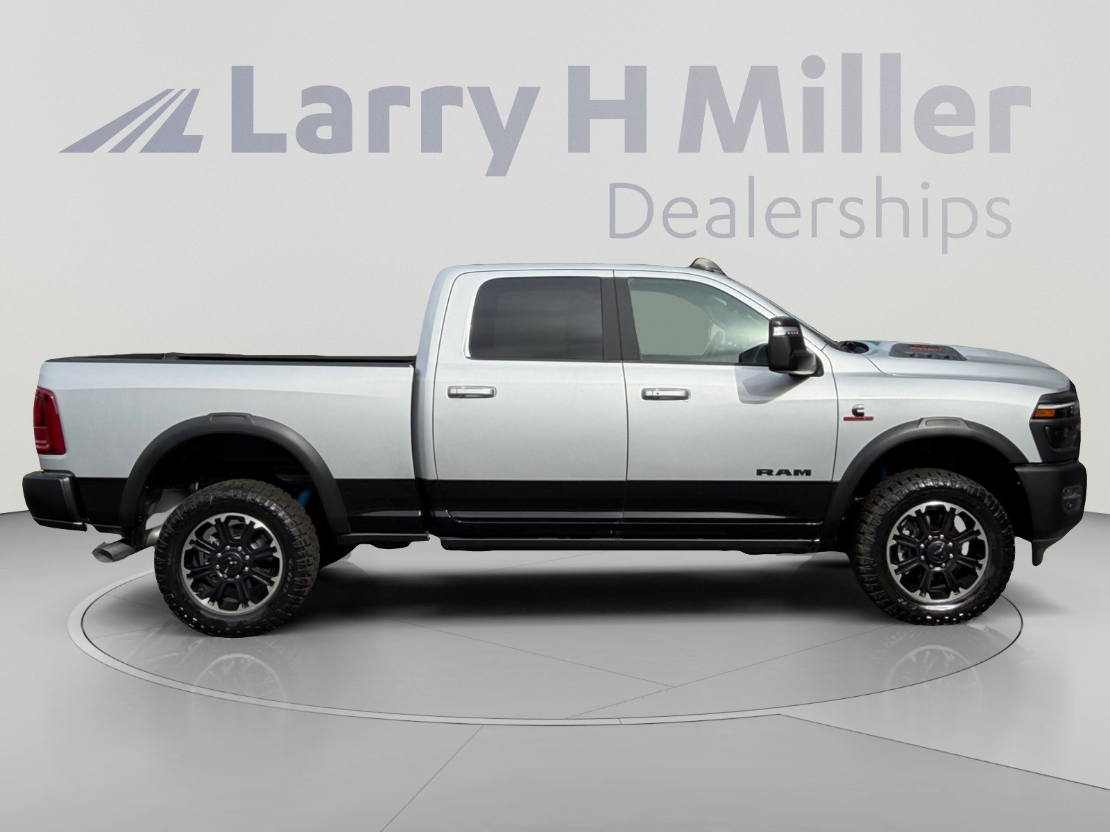 2026 RAM 2500 Rebel - Photo 6