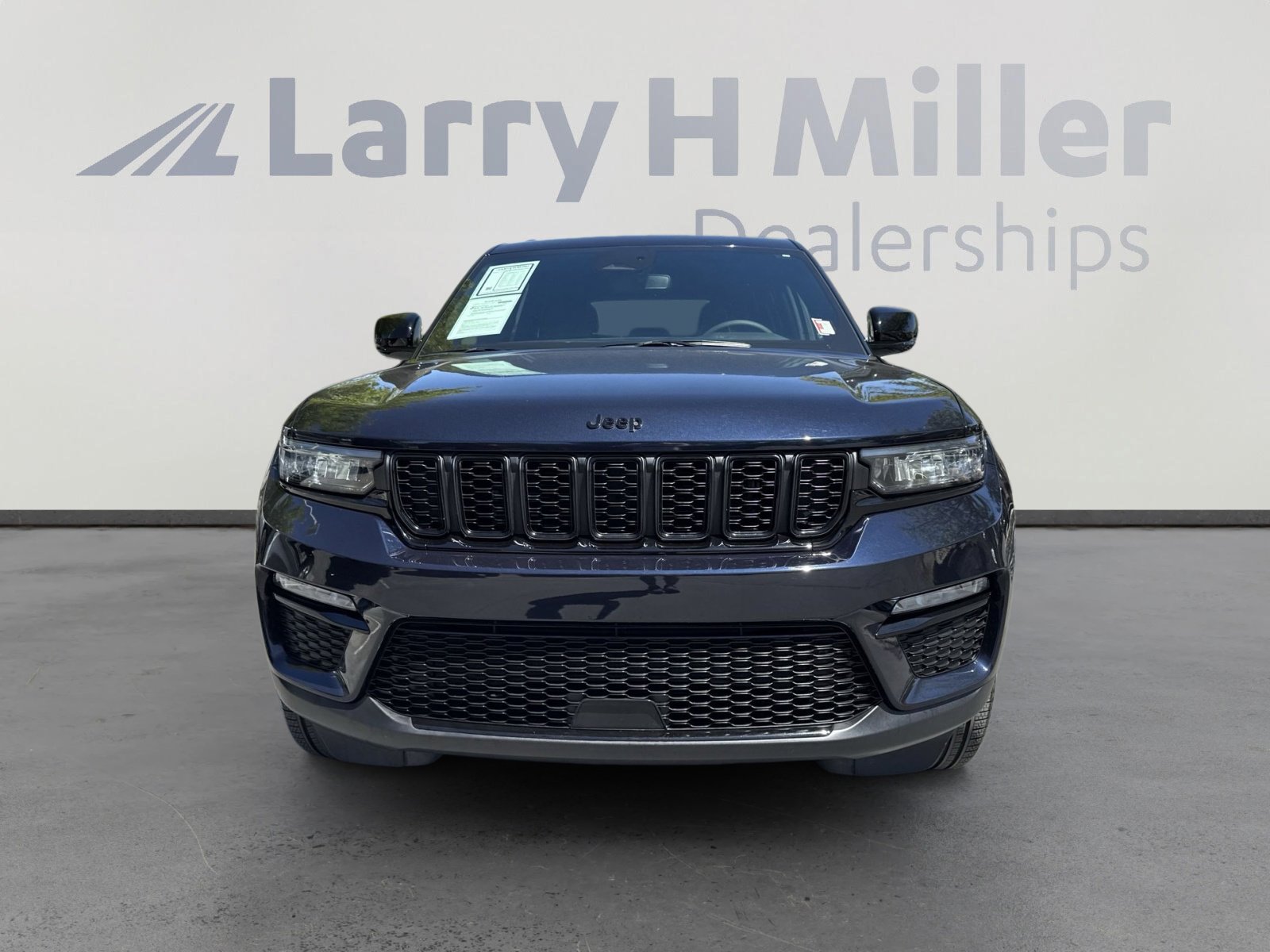 2024 Jeep Grand Cherokee Limited photo 2