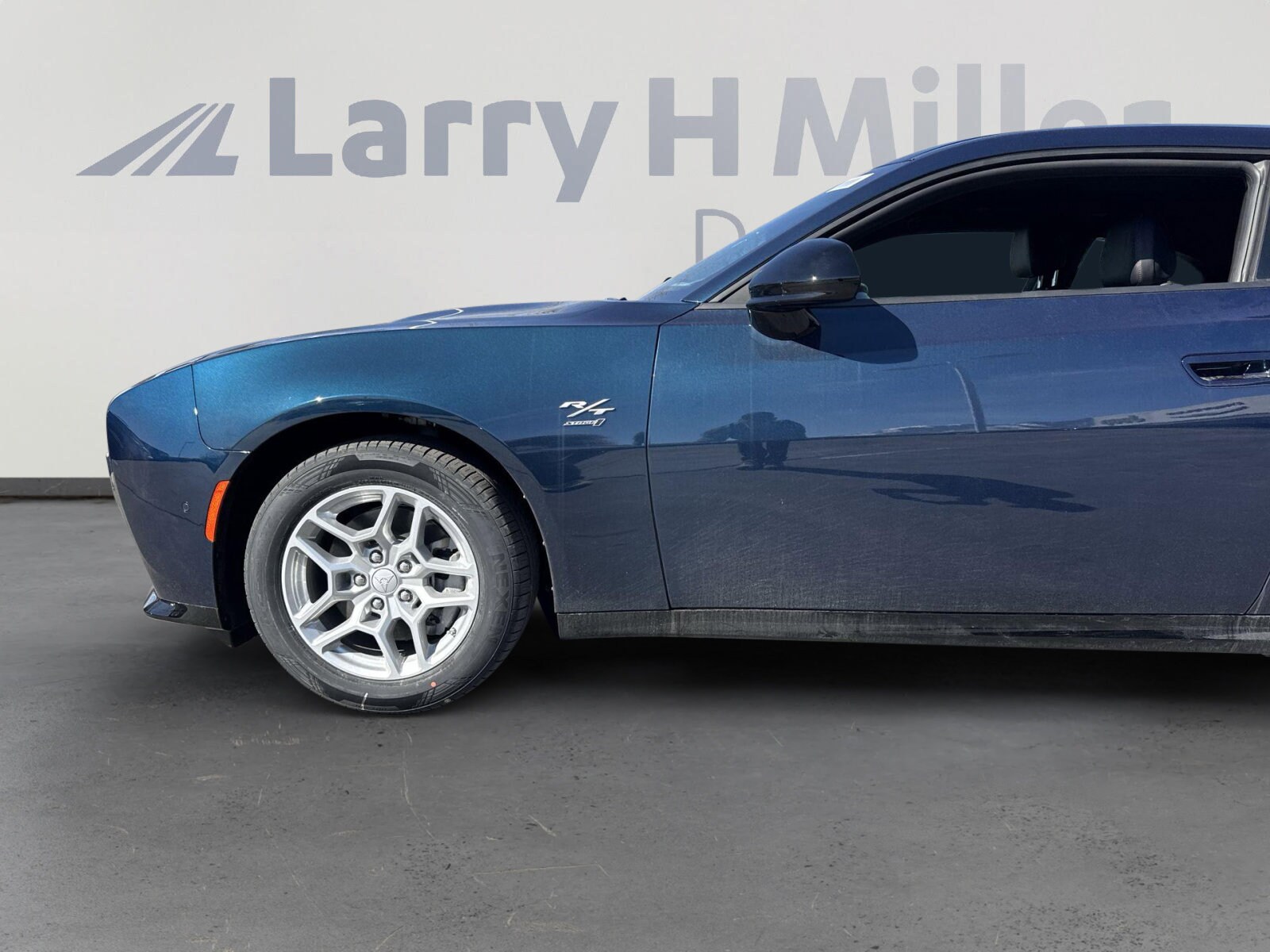 2025 Dodge Charger Daytona R/T - Photo 10