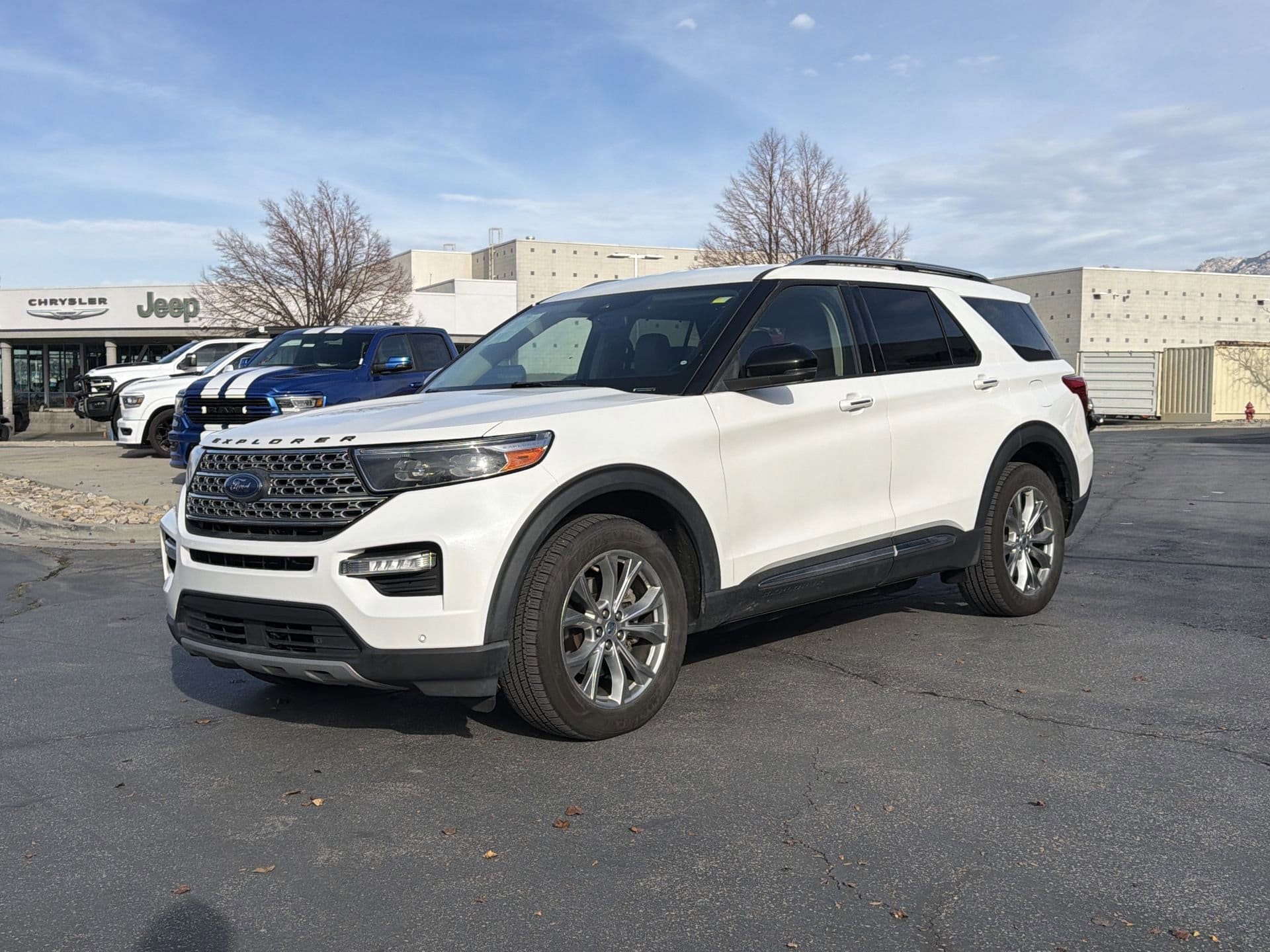 2020 Ford Explorer Limited's photo