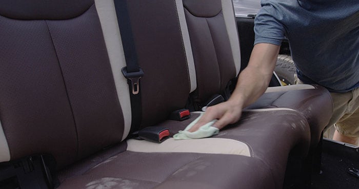 katzkin-wiping-wranger-seat.jpg