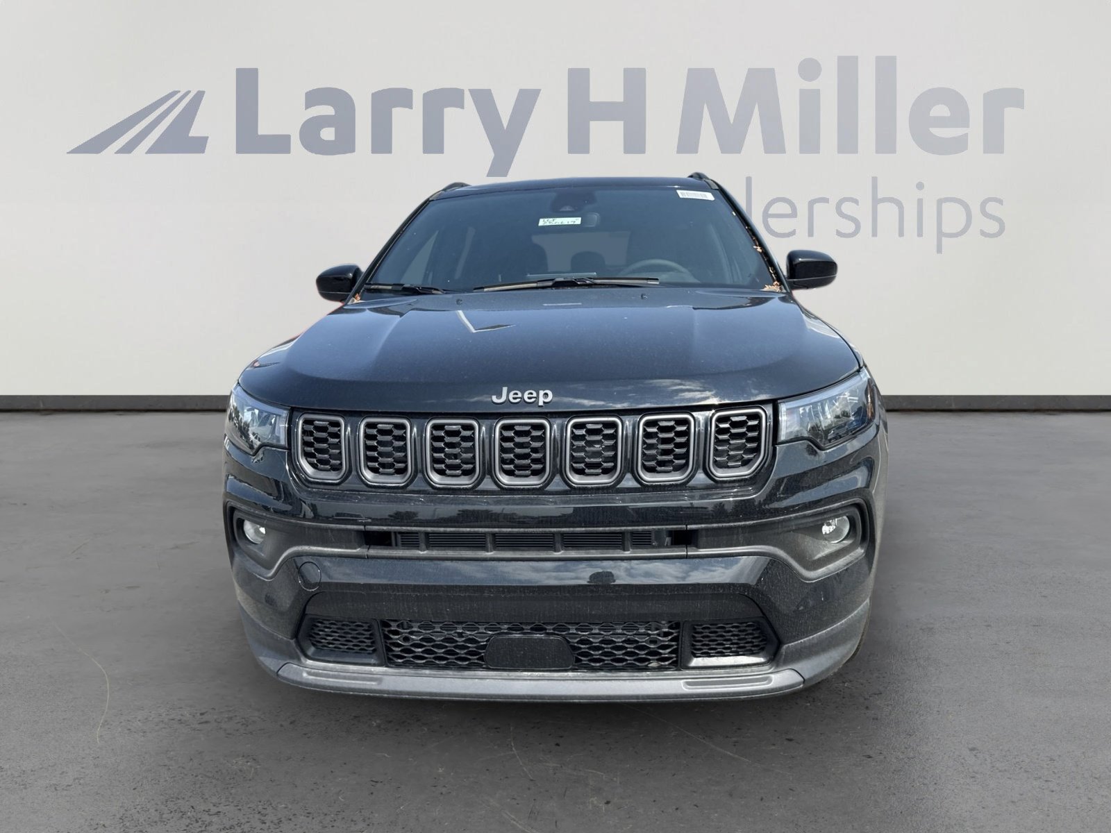 2025 Jeep Compass Latitude photo 3