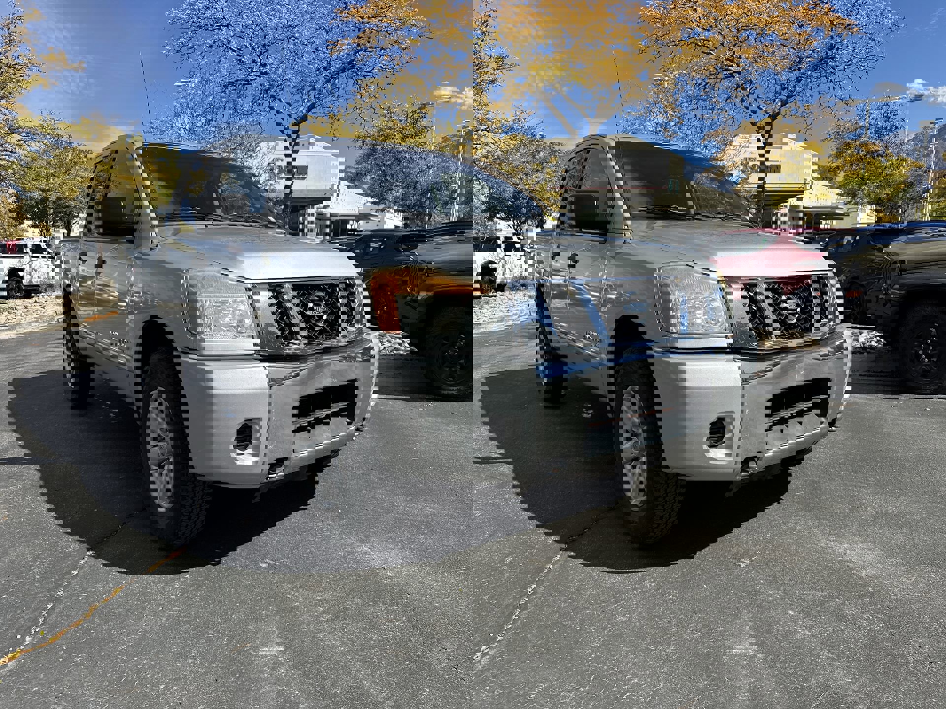 2012 Nissan Titan SV photo 2