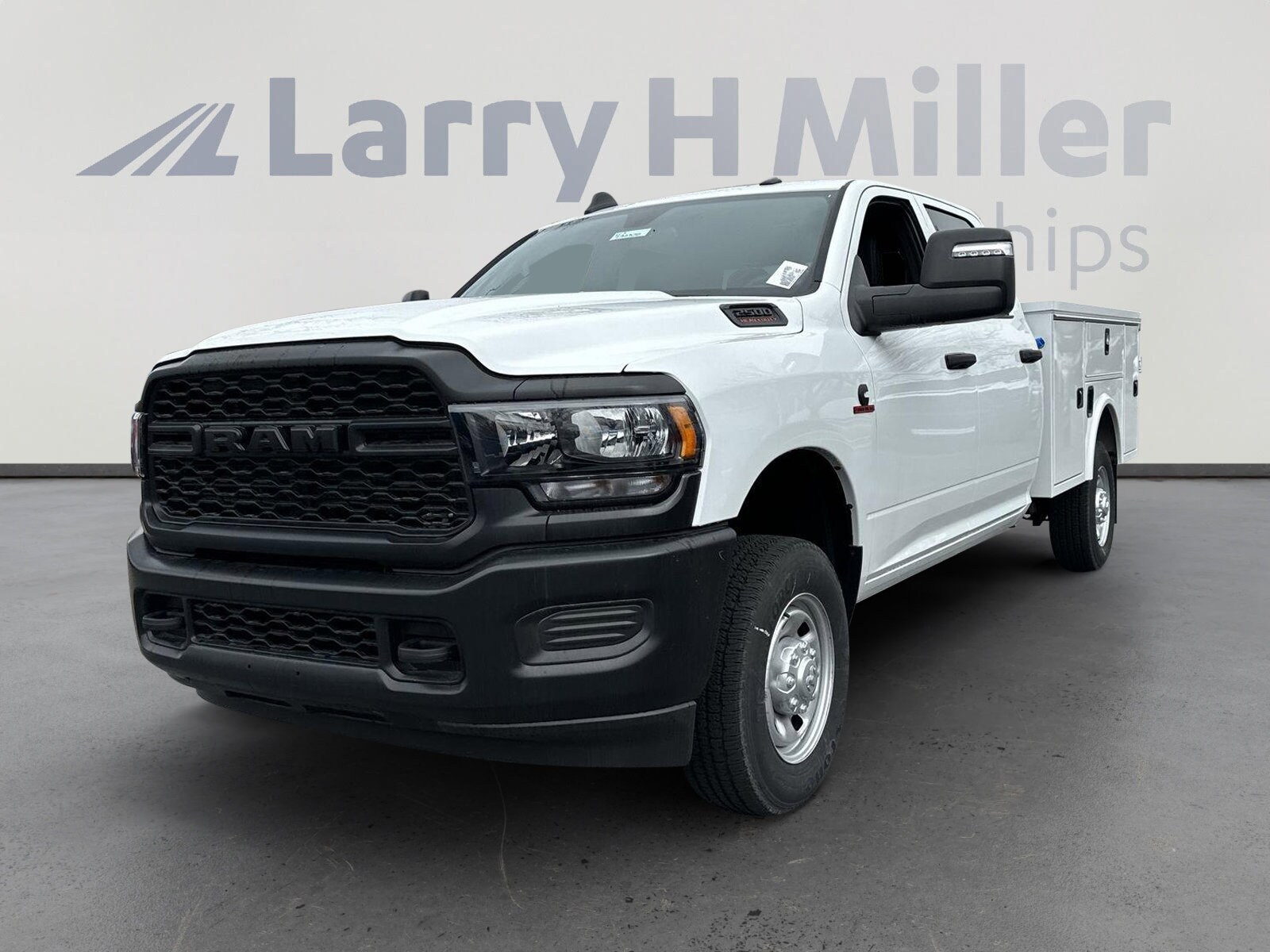 2023 Ram 2500 Tradesman photo 4