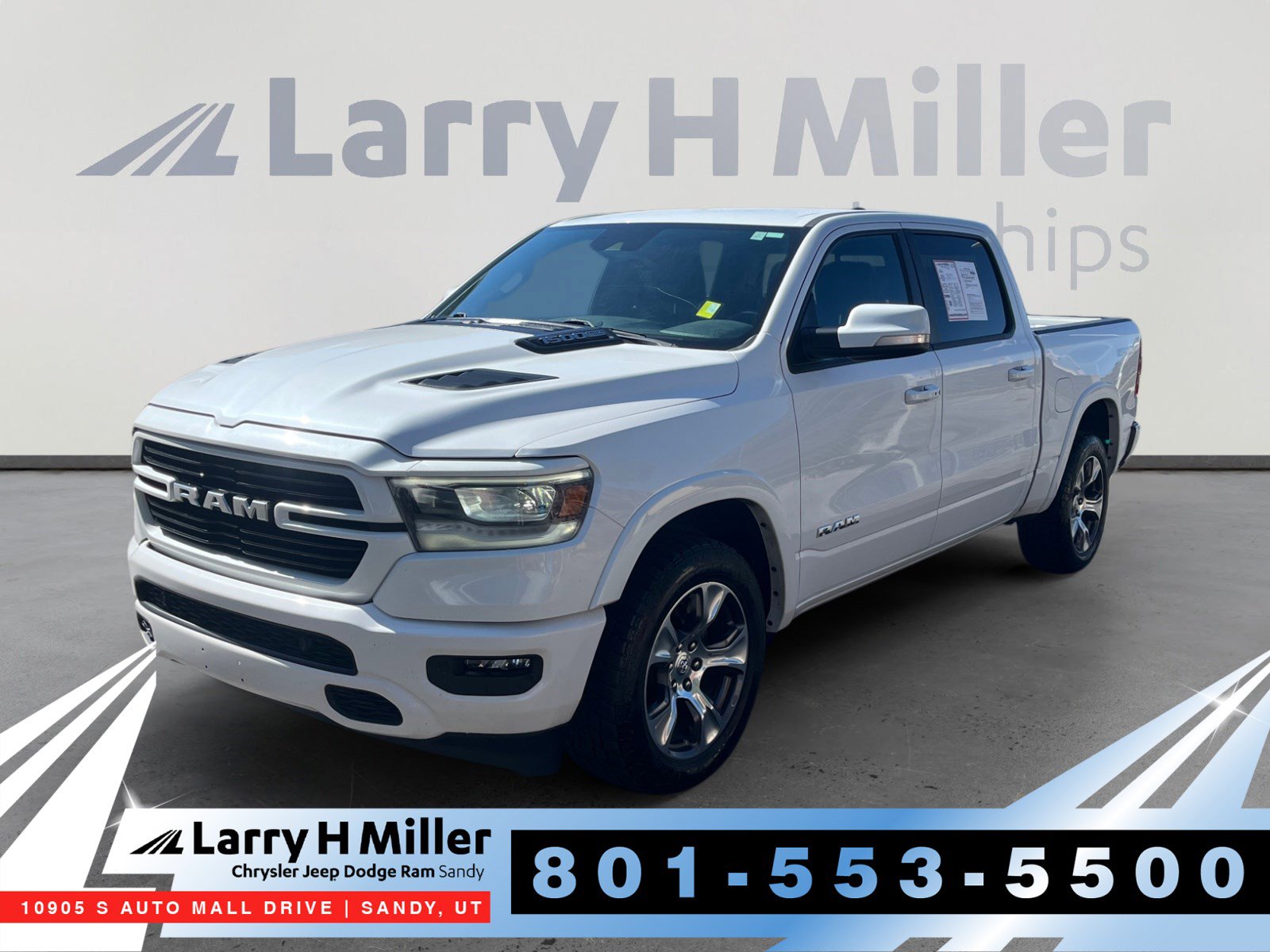 2022 RAM 1500 Laramie 4x4 Crew Cab 5'7's photo
