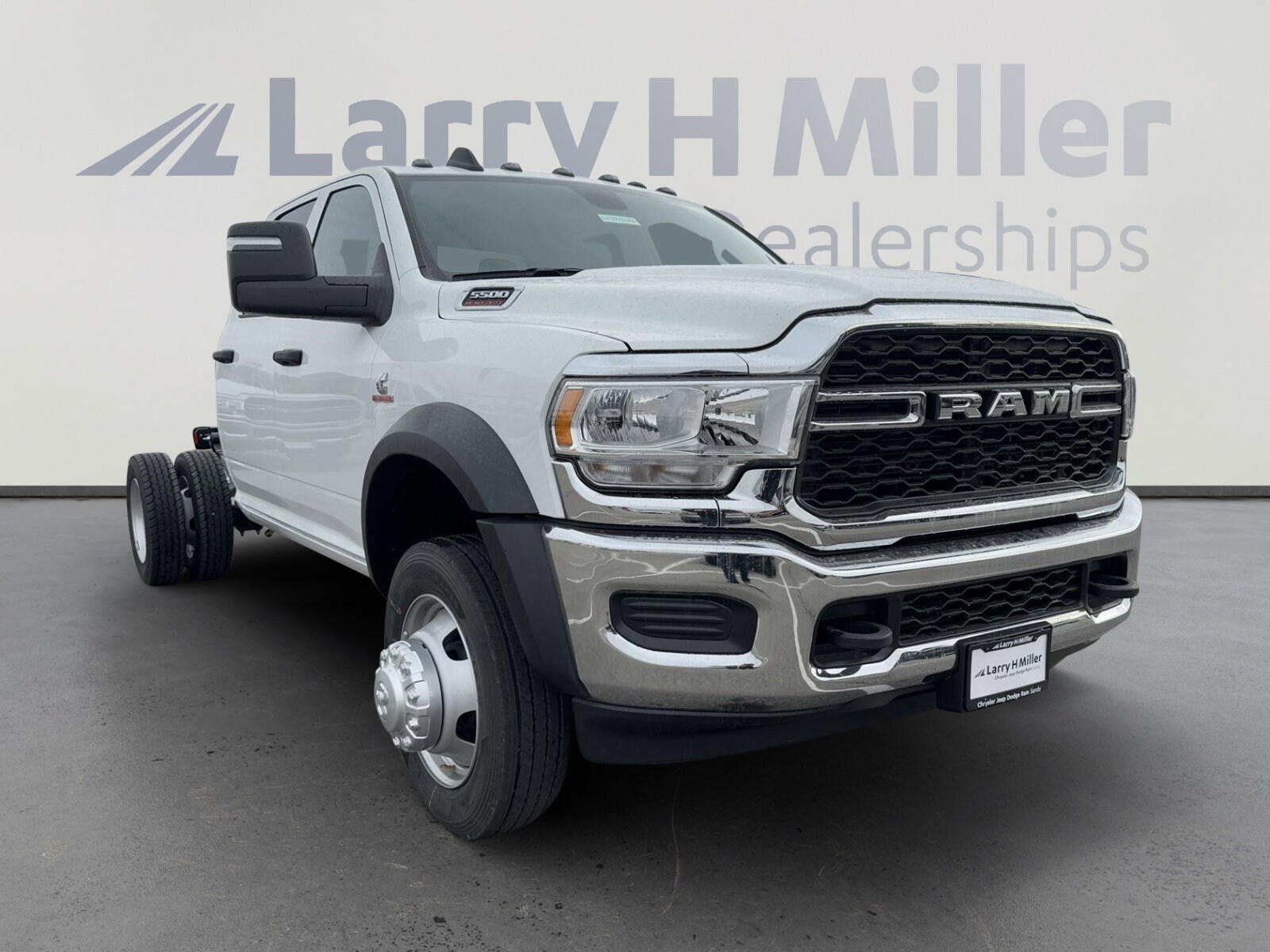 2024 Ram 5500 Tradesman photo 2
