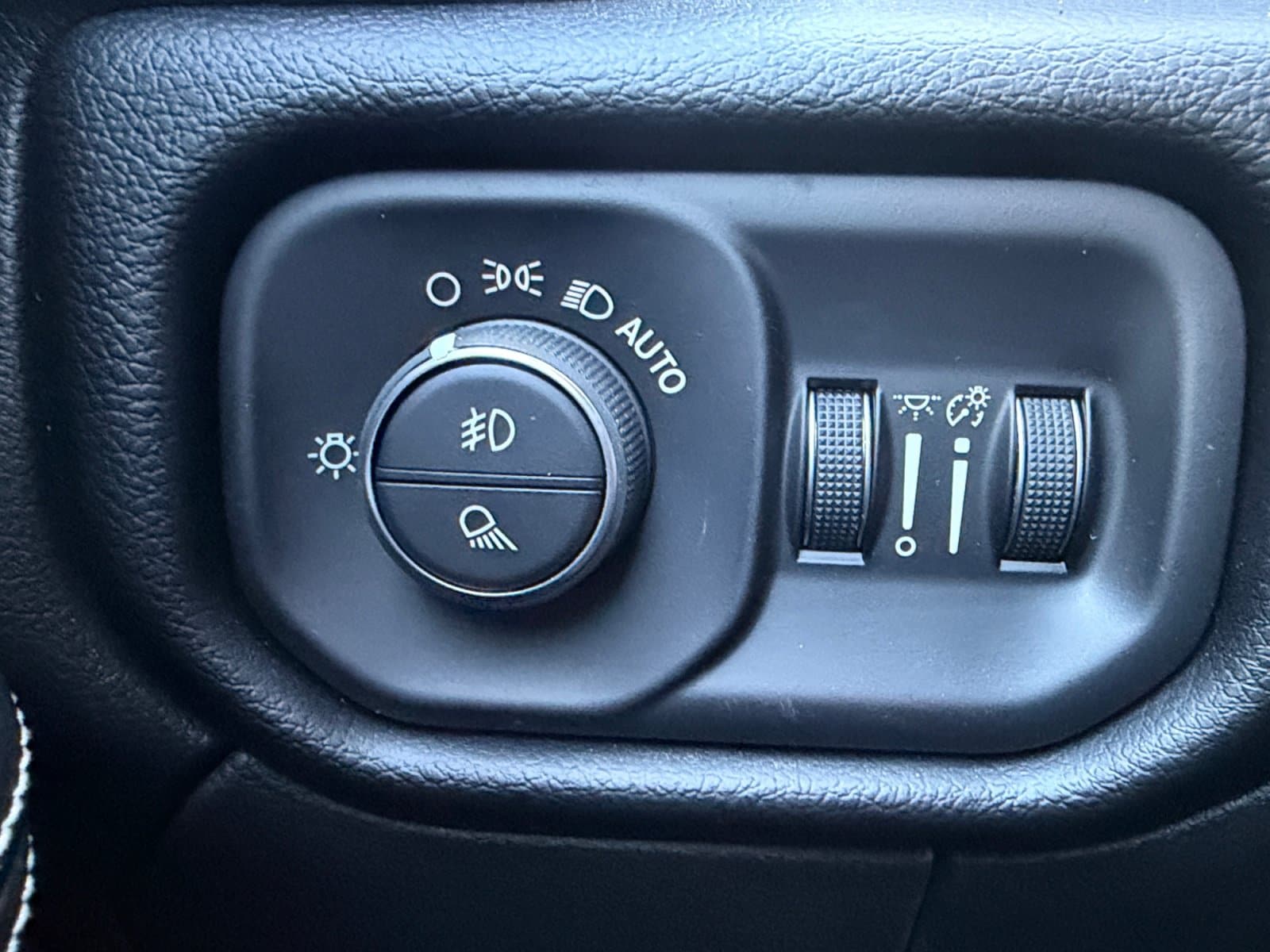 2026 RAM 2500 Laramie - Photo 28