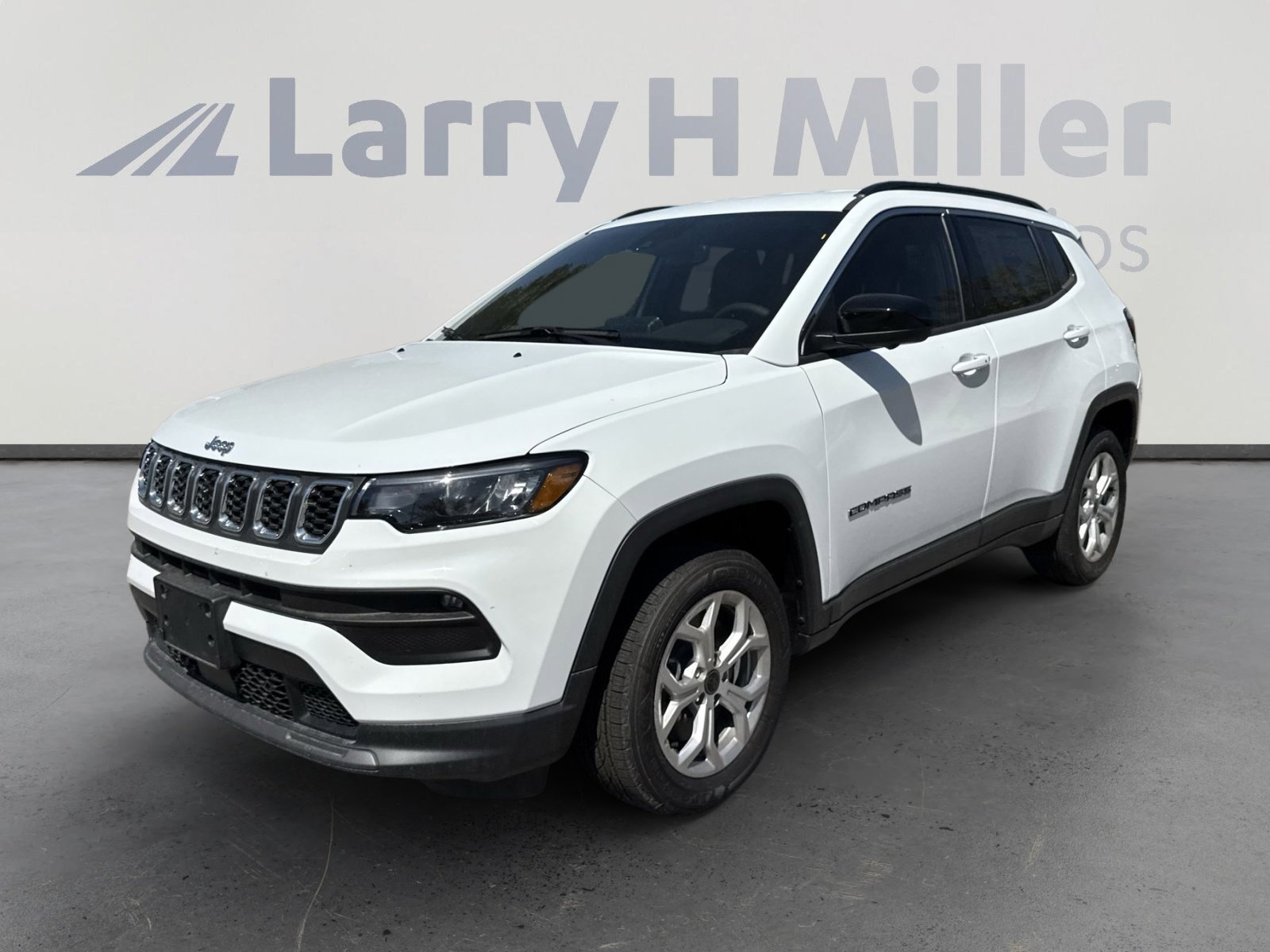 2025 Jeep Compass Latitude photo 3