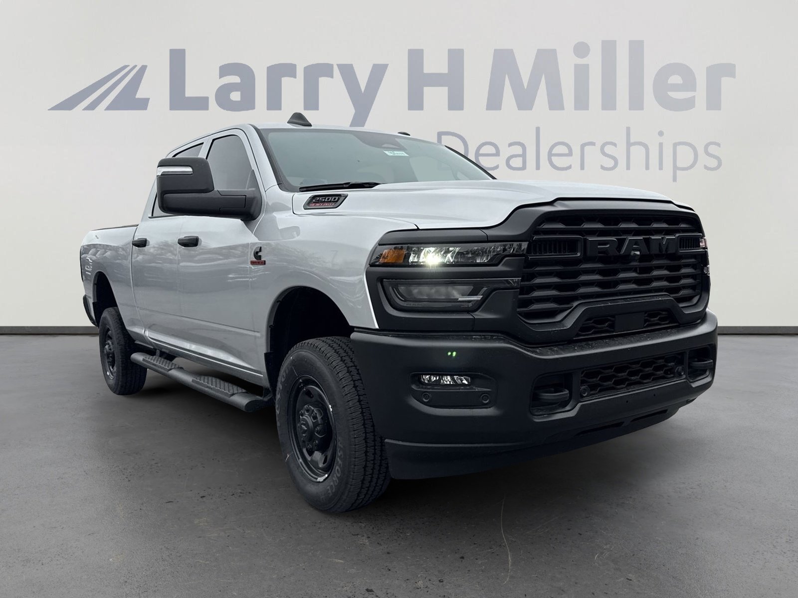 2026 Ram 2500 Tradesman photo 2
