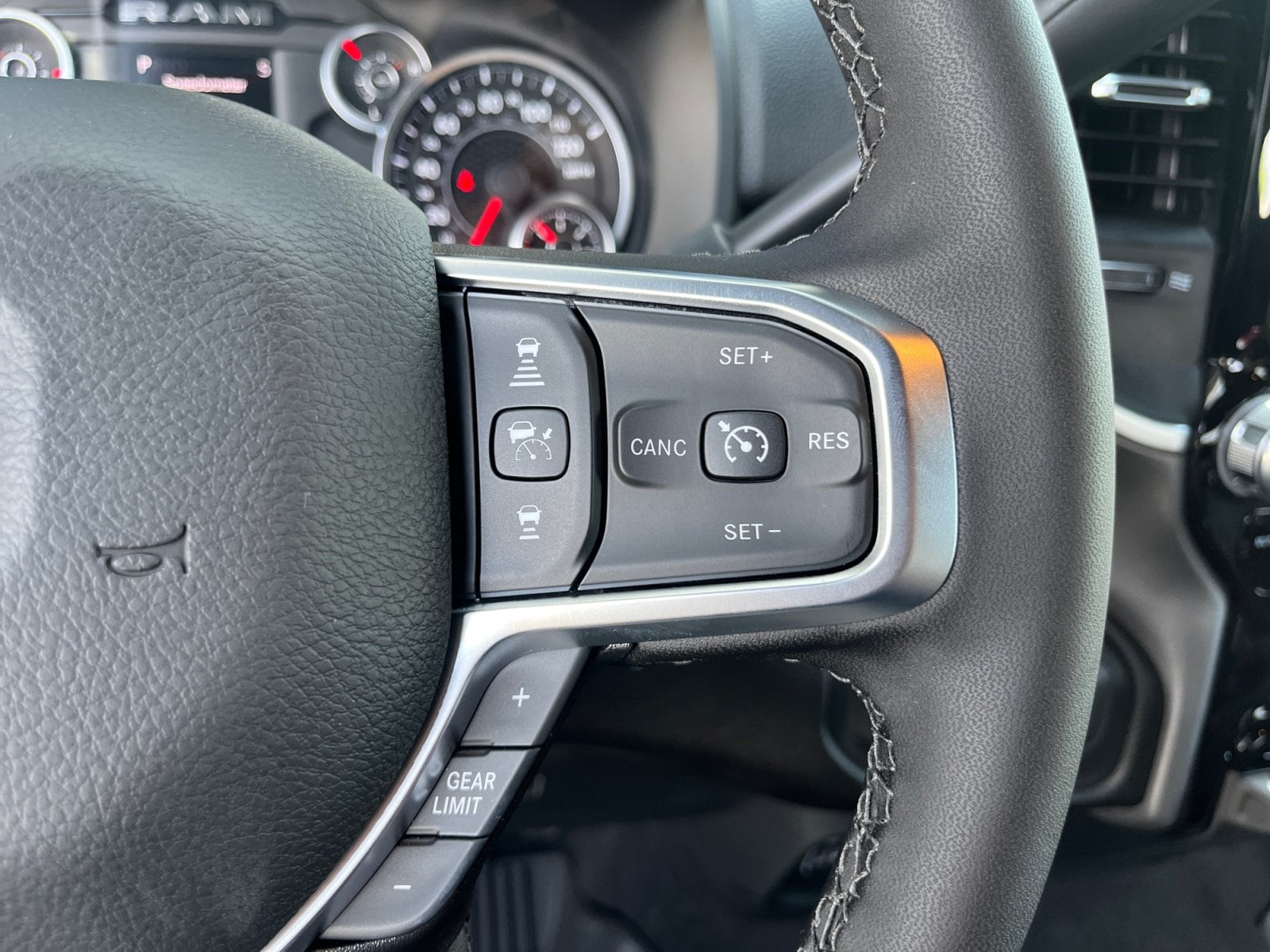 2026 RAM 2500 Big Horn - Photo 18