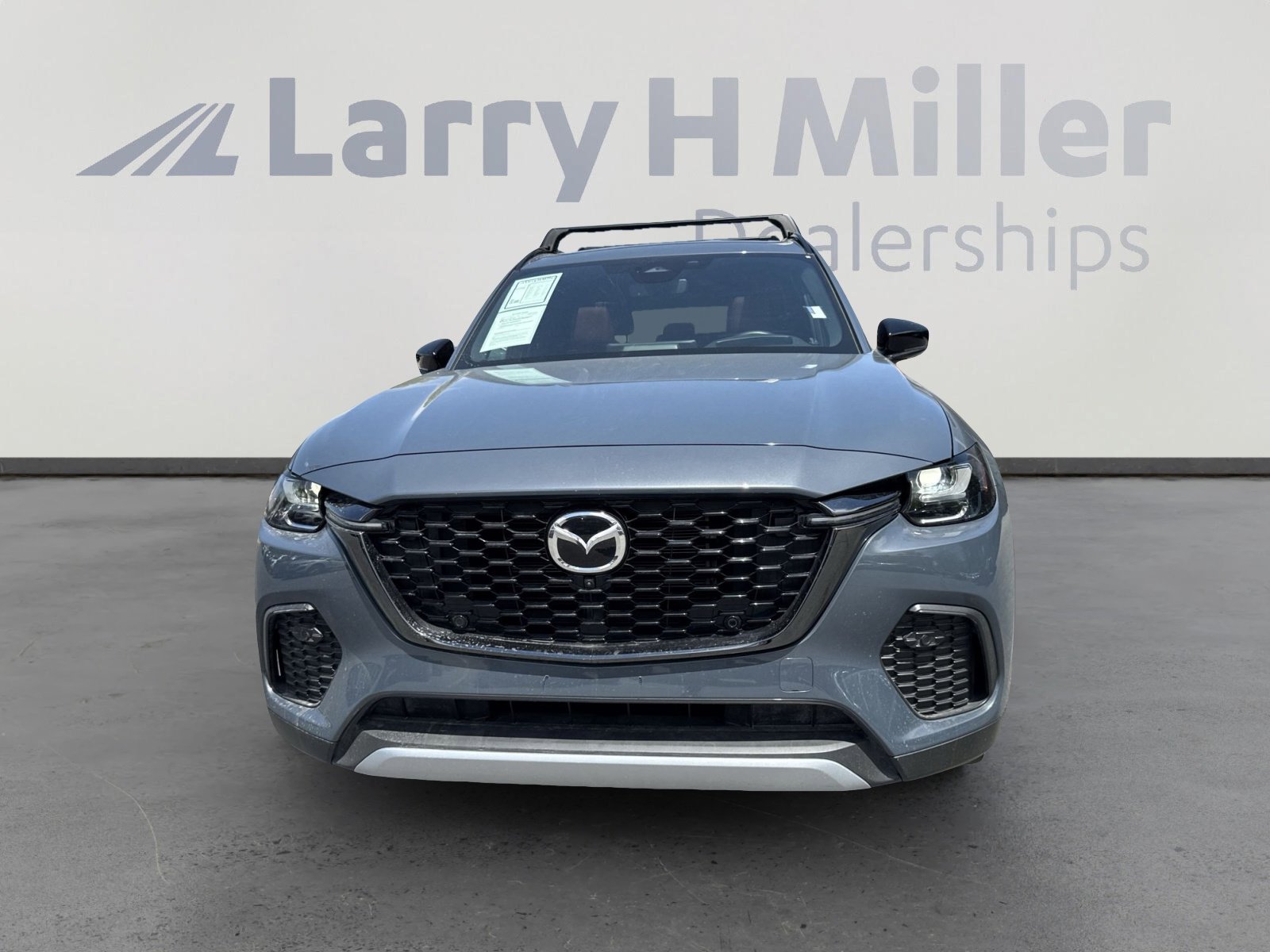 2025 Mazda CX-70 Plug-in Hybrid Premium Plus photo 3