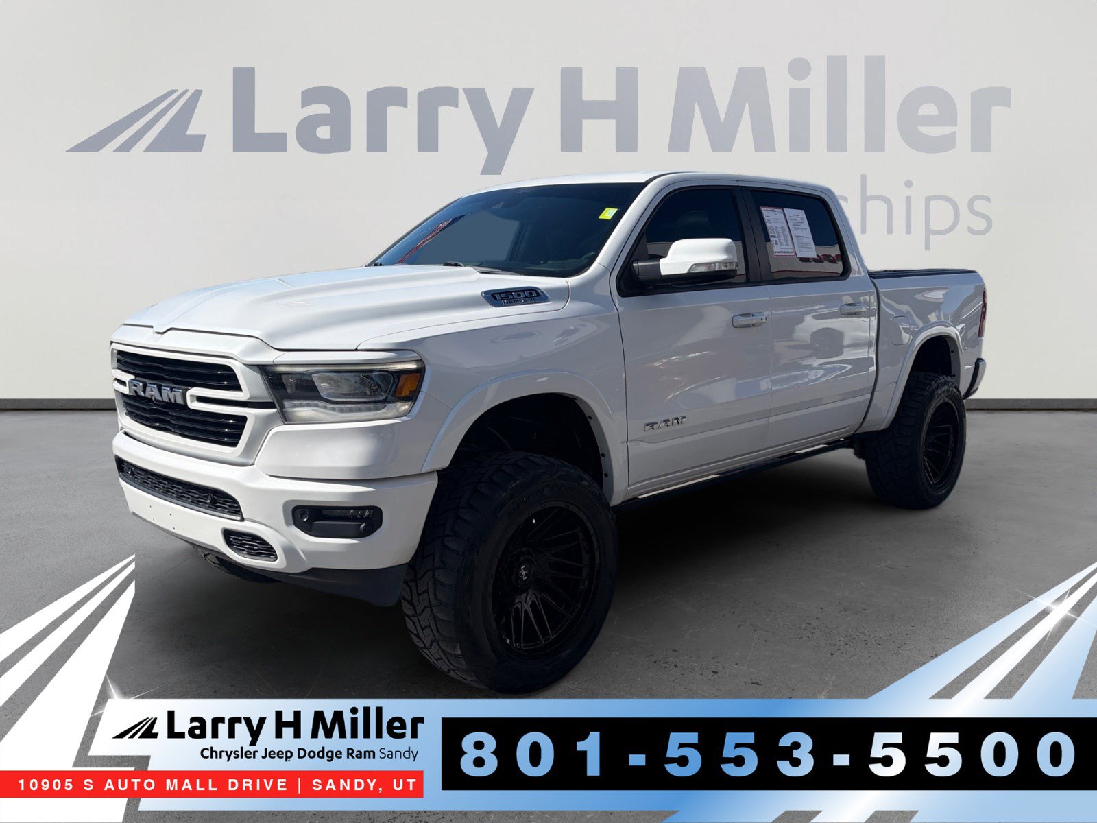 2019 RAM 1500 Laramie 4x4 Crew Cab 5'7's photo
