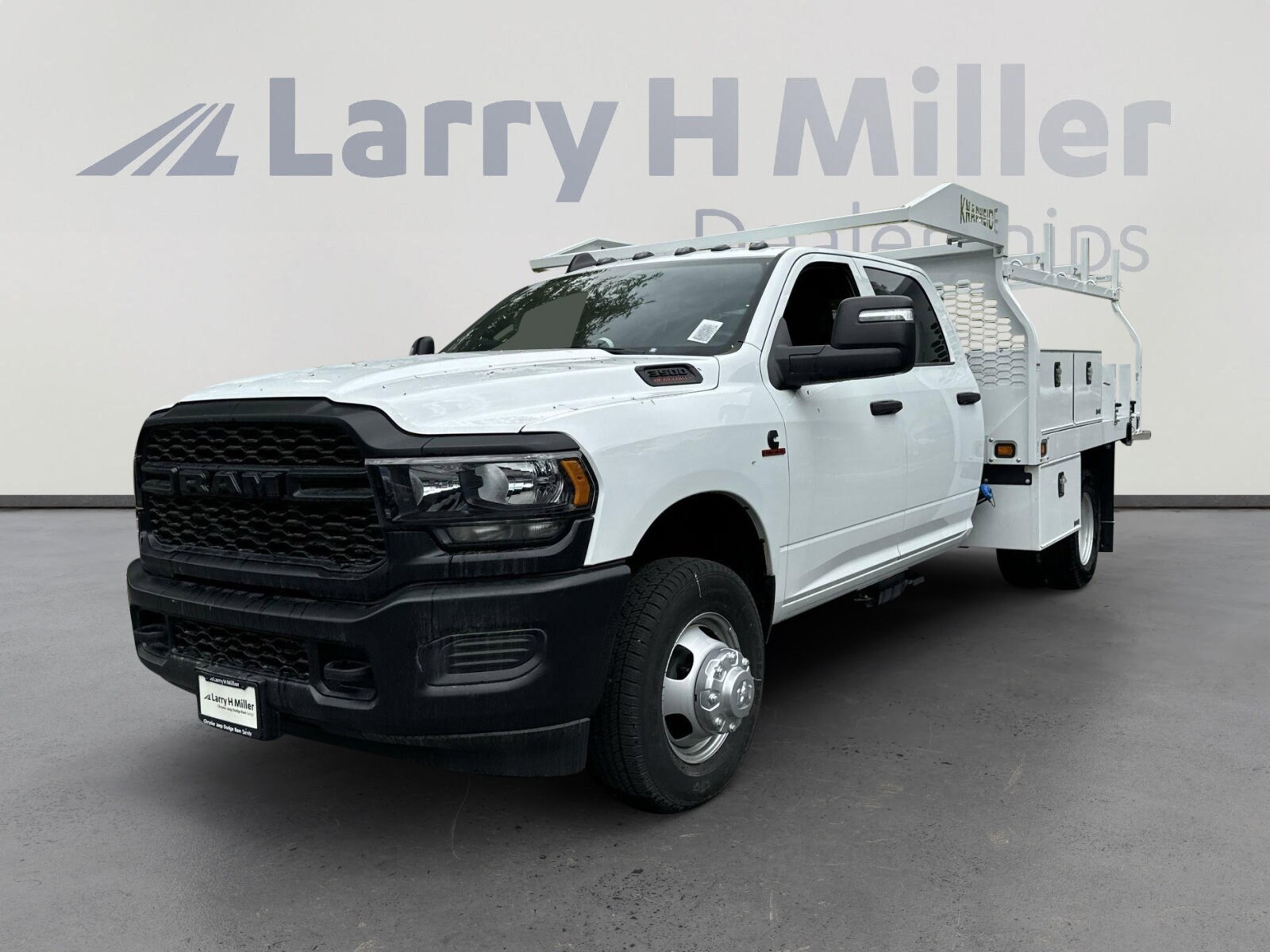 2023 Ram 3500 Tradesman photo 4