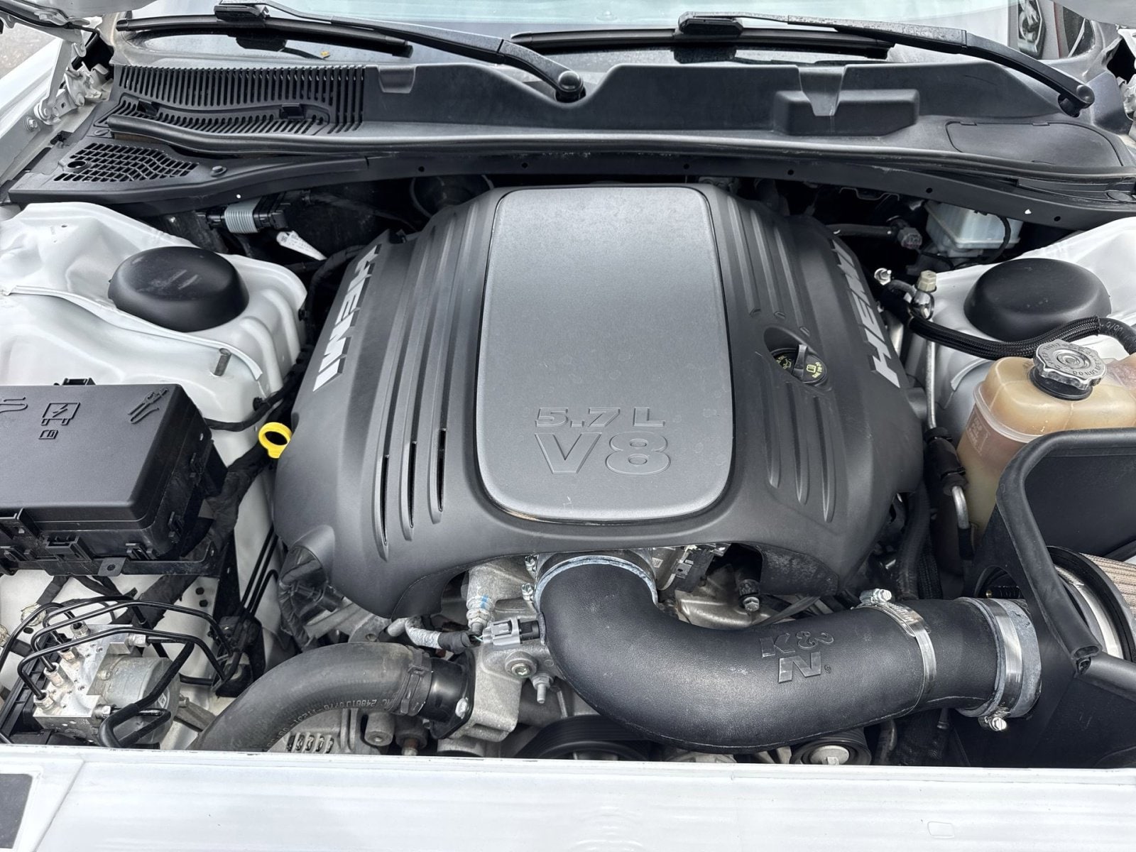 2016 Dodge Challenger SXT Plus photo 5