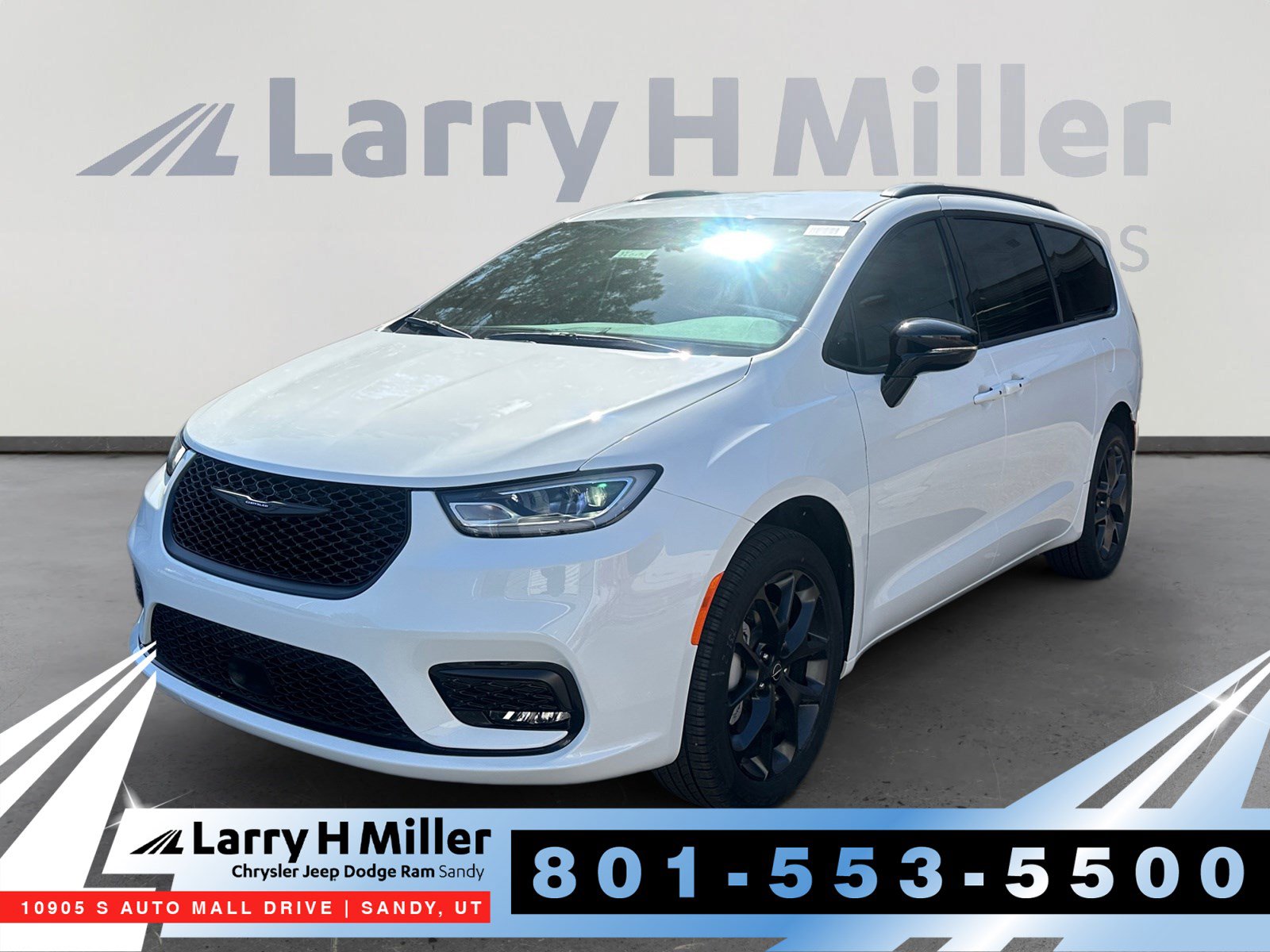 2026 Chrysler Pacifica Select AWD's photo