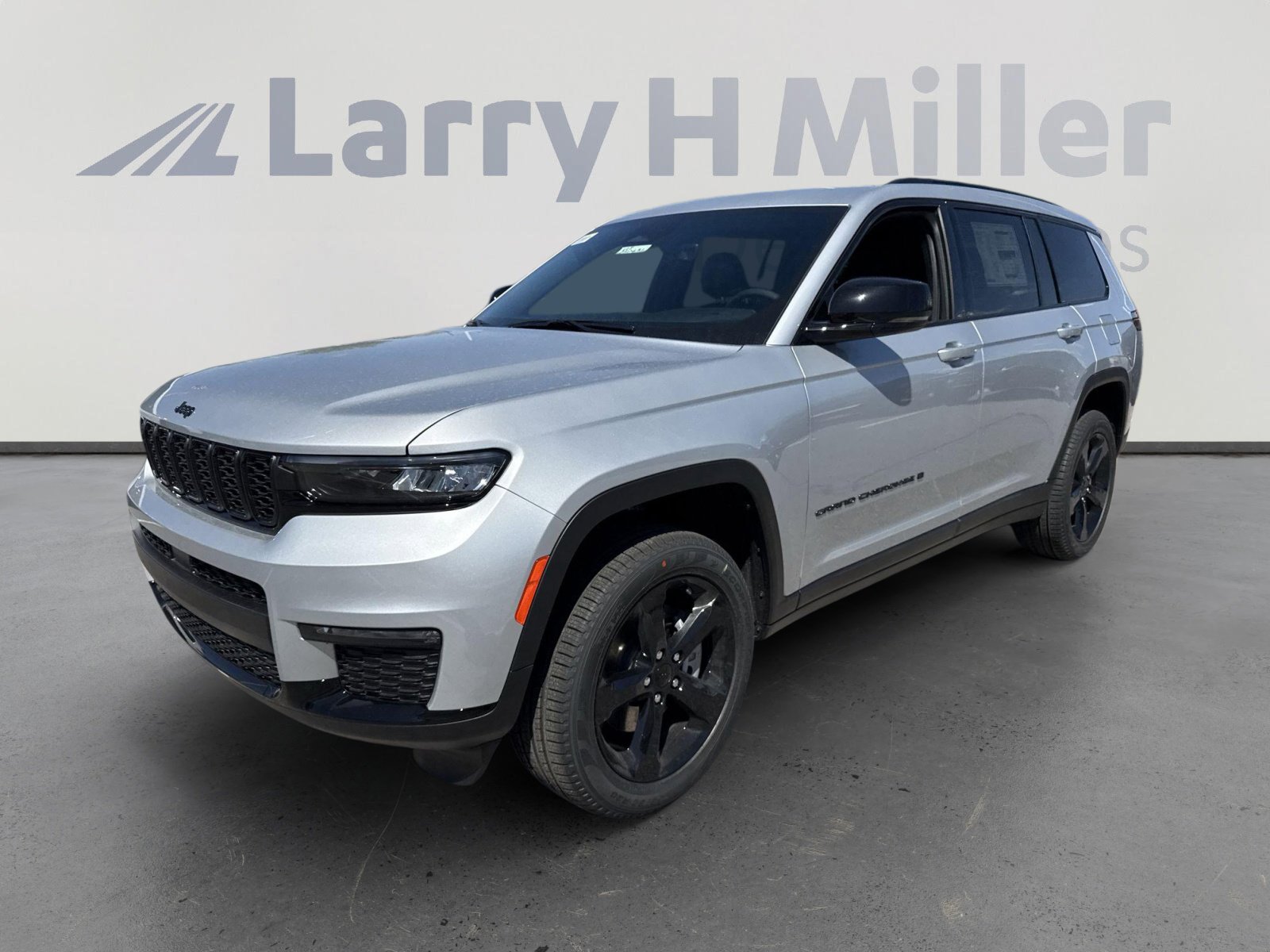 2025 Jeep Grand Cherokee Limited photo 4