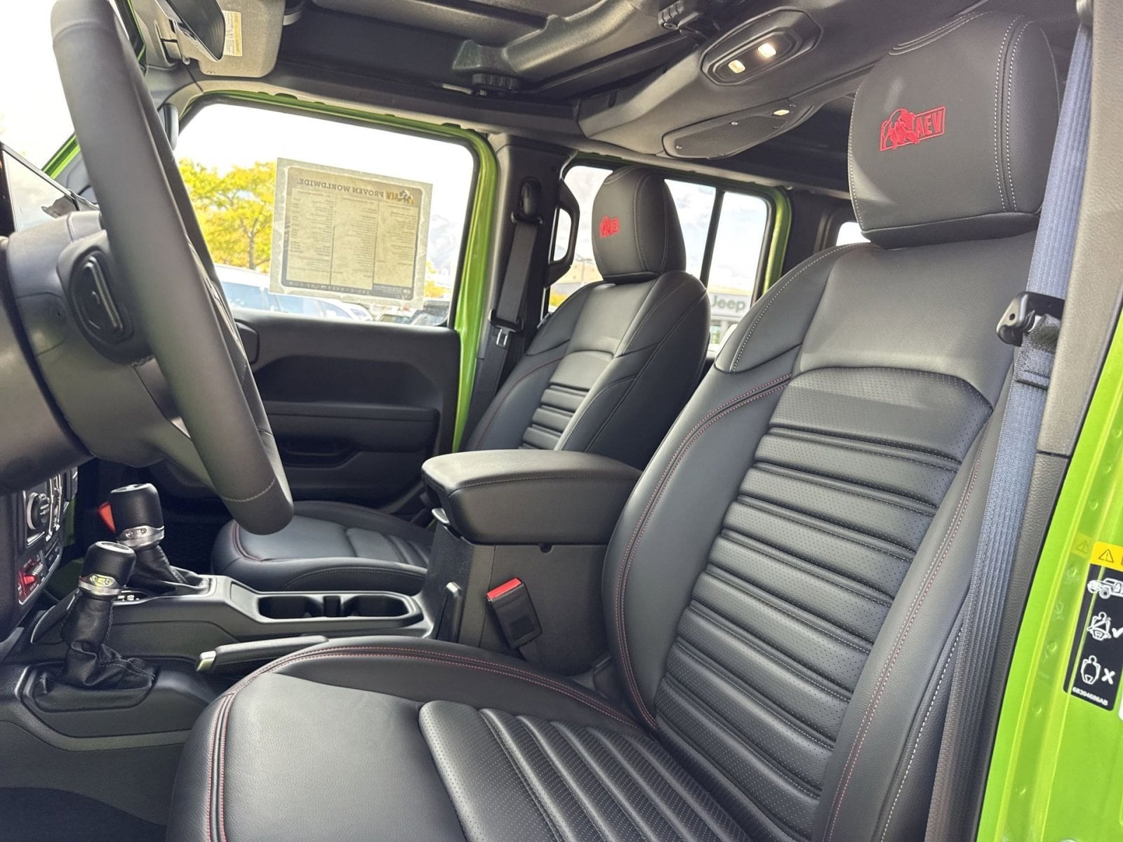 2025 Jeep Wrangler 4-Door Rubicon - Photo 17