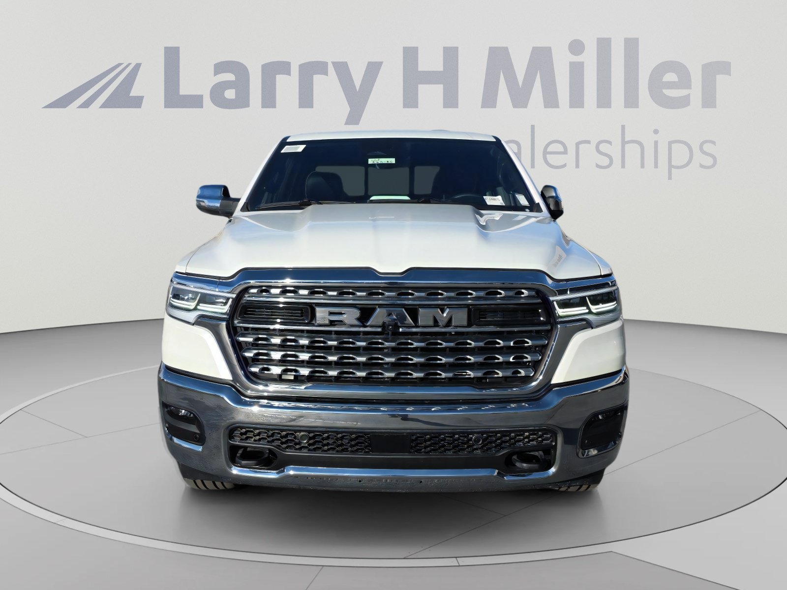2026 RAM 1500 Limited - Photo 8