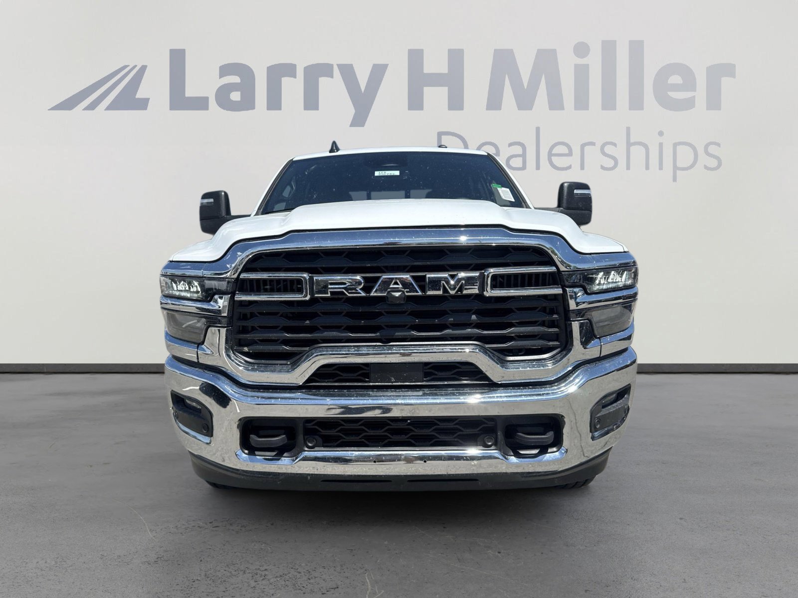 2025 Ram 3500 Tradesman photo 3