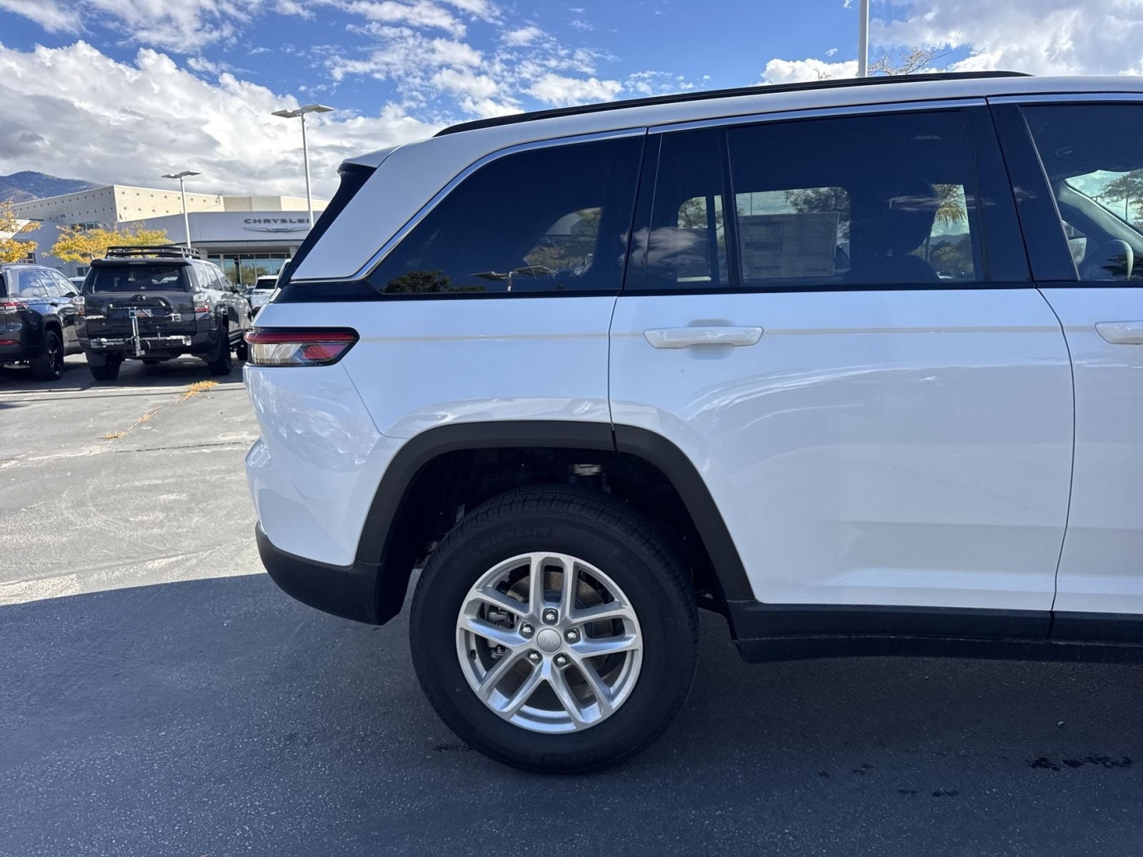 2025 Jeep Grand Cherokee Laredo - Photo 14