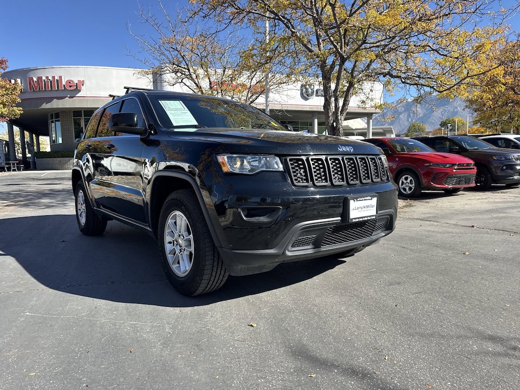 Used 2019 Jeep Grand Cherokee Laredo E SUV