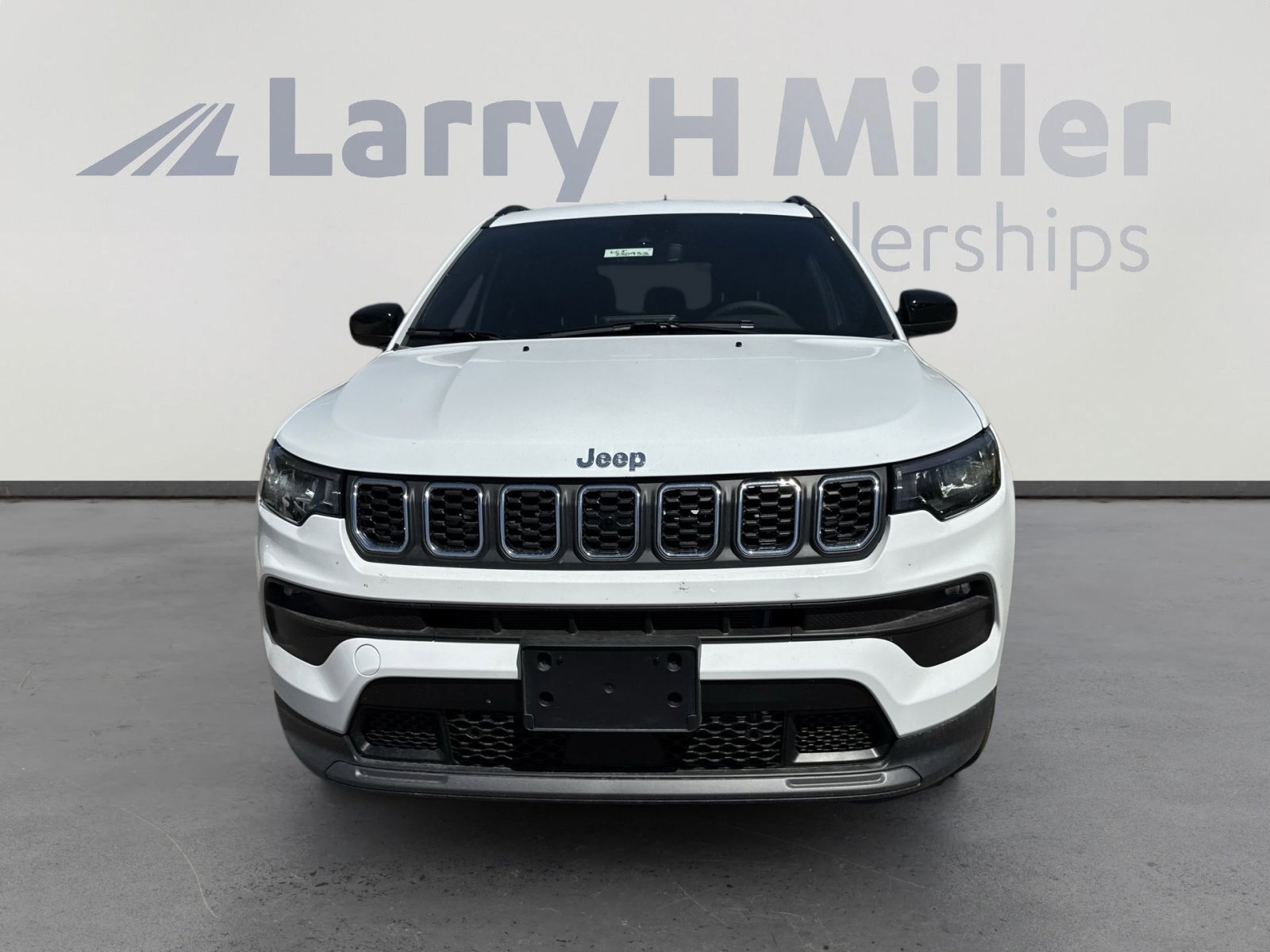 2025 Jeep Compass Latitude photo 2